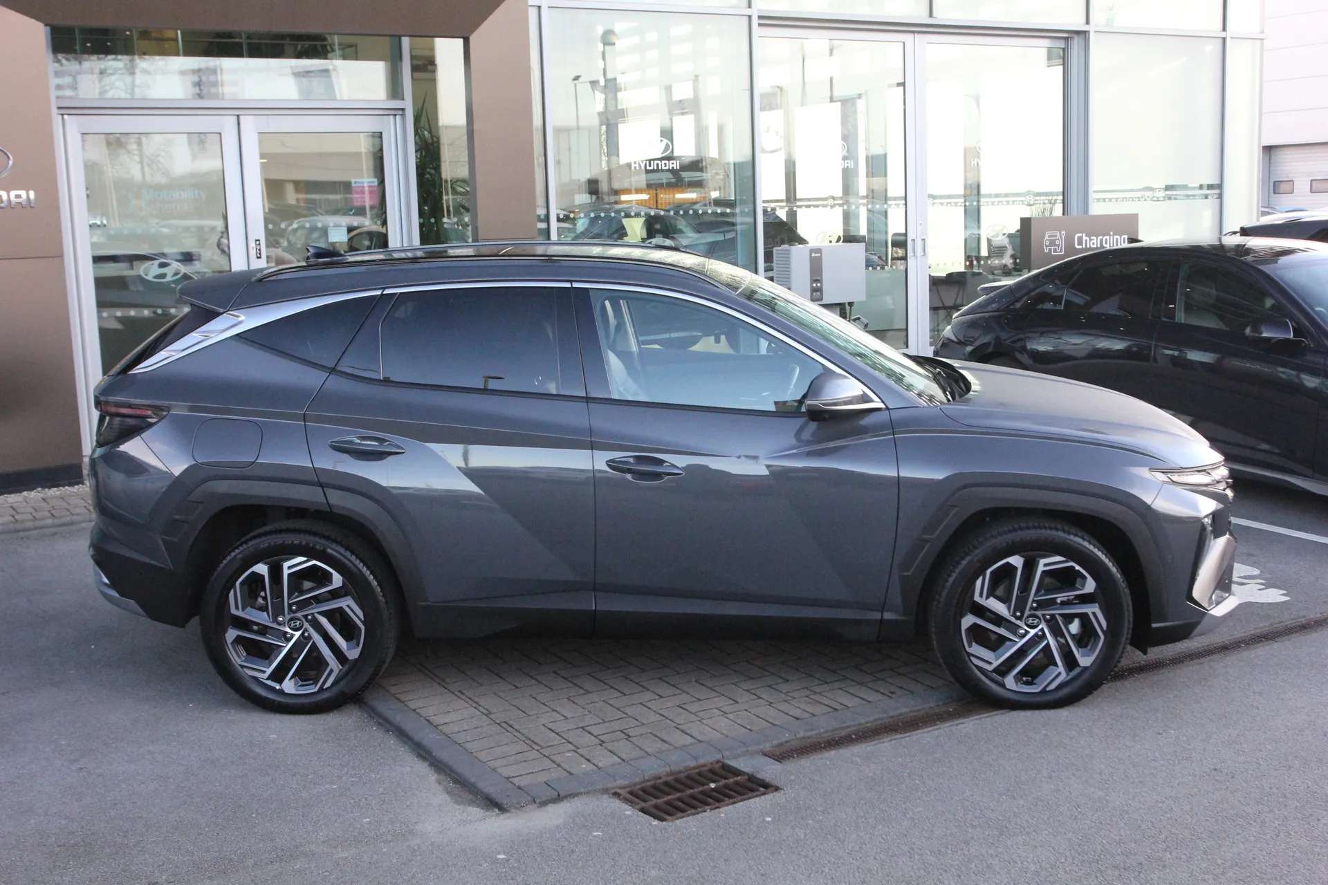 A 2025 HYUNDAI TUCSON 1.6T Plug-in Hybrid Ultimate 5dr Auto A 2025 HYUNDAI TUCSON 1.6T Plug-in Hybrid Ultimate 5dr Auto