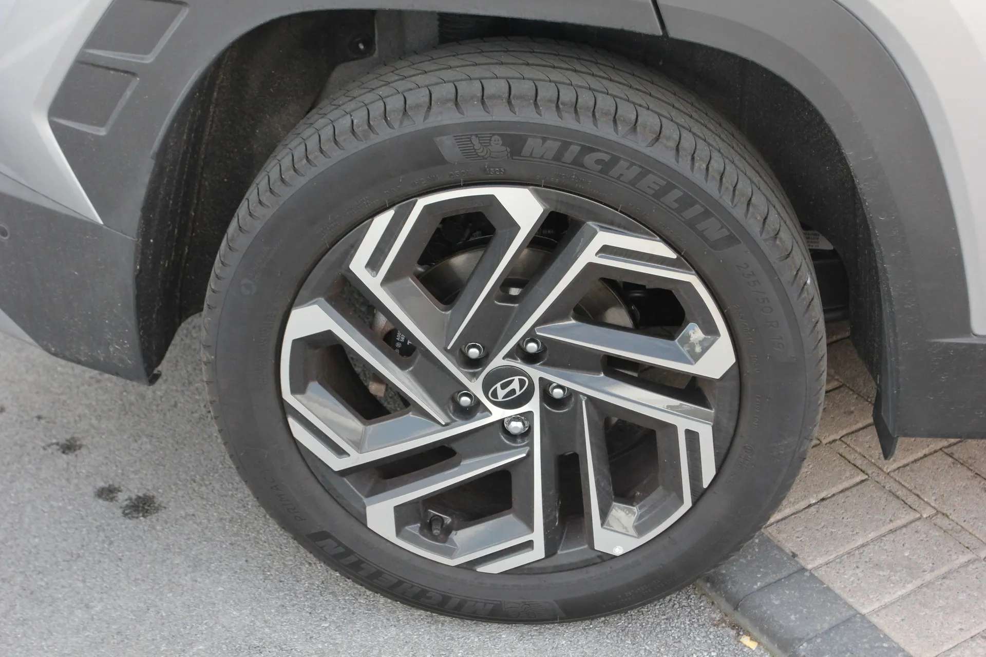 A 2026 HYUNDAI TUCSON 1.6T 239 Hybrid Ultimate 5dr Auto A 2026 HYUNDAI TUCSON 1.6T 239 Hybrid Ultimate 5dr Auto