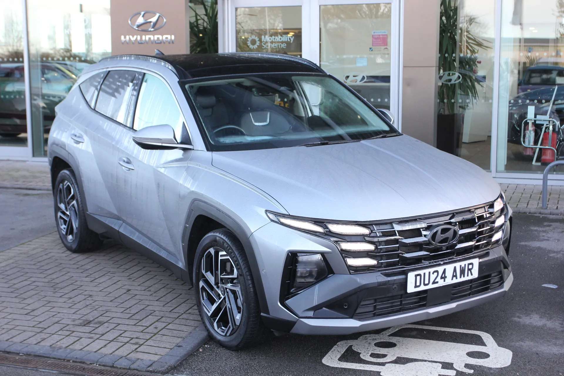 A 2024 HYUNDAI TUCSON 1.6T Hybrid Ultimate 5dr Auto A 2024 HYUNDAI TUCSON 1.6T Hybrid Ultimate 5dr Auto