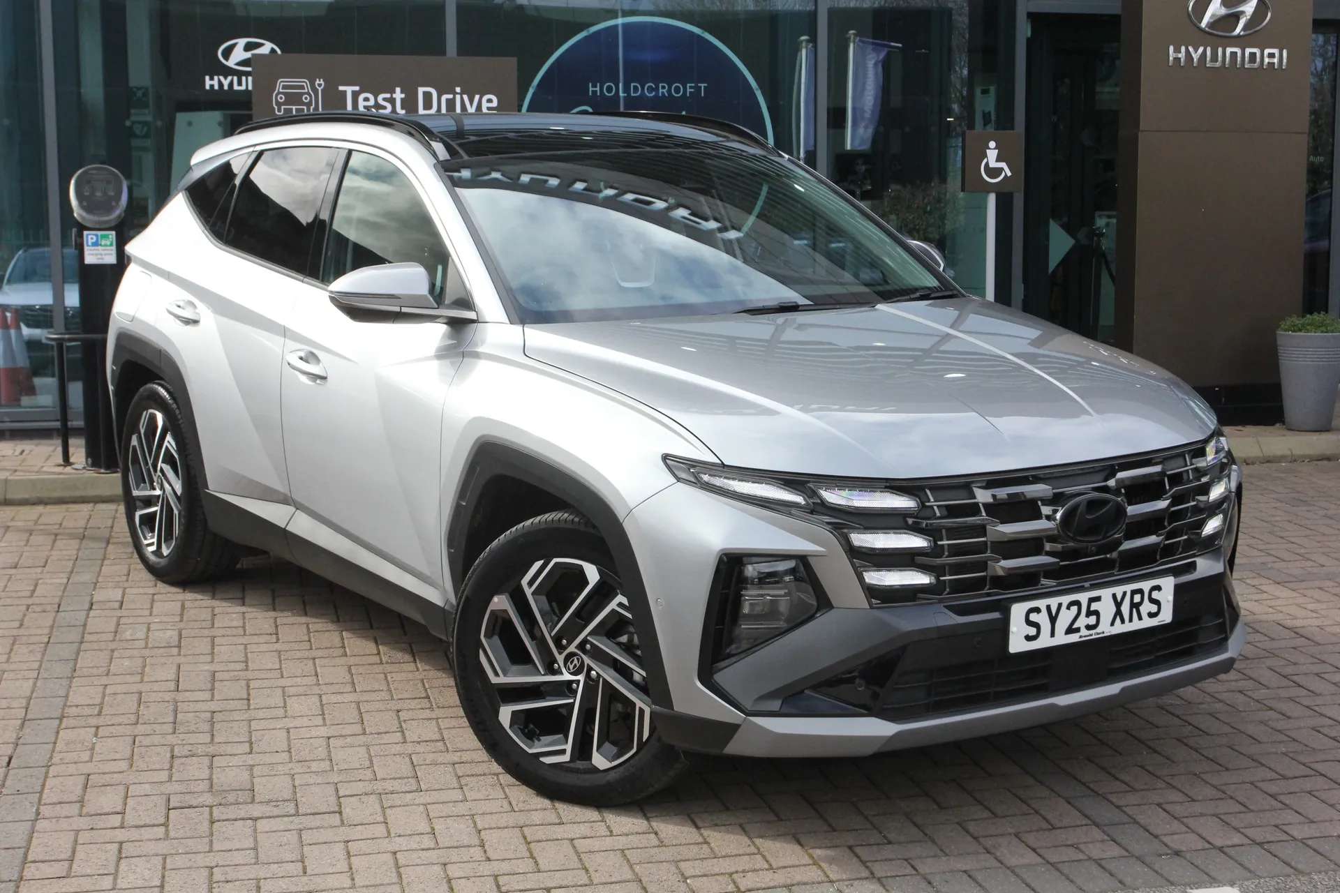 A 2025 HYUNDAI TUCSON 1.6T Plug-in Hybrid Ultimate 5dr Auto ZERO DEPOSIT FINANCE AVAILABLE A 2025 HYUNDAI TUCSON 1.6T Plug-in Hybrid Ultimate 5dr Auto ZERO DEPOSIT FINANCE AVAILABLE