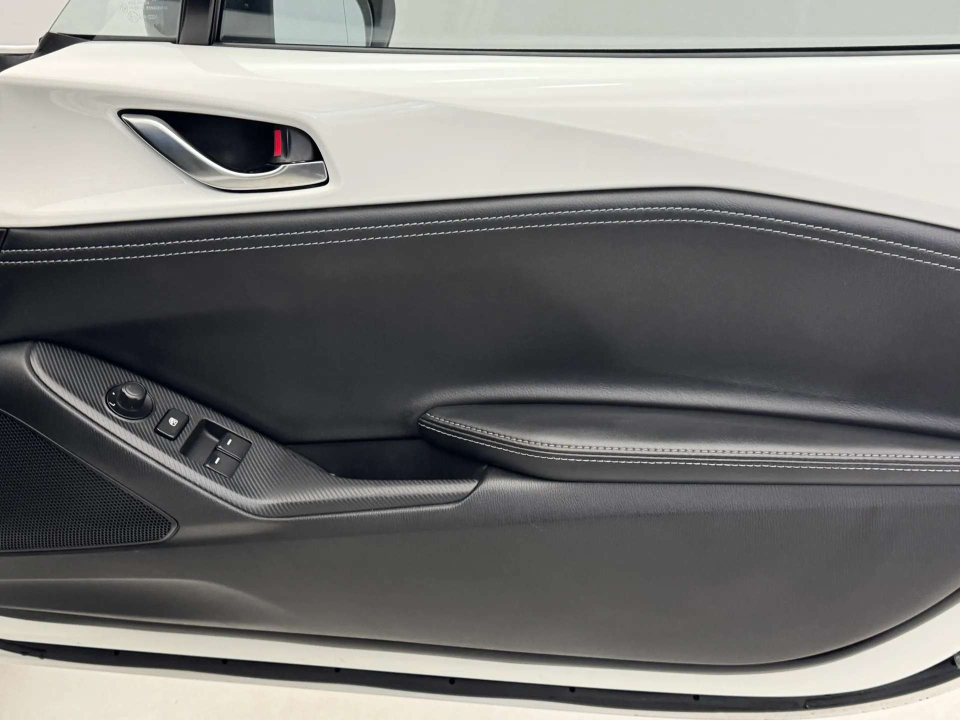 2023 MAZDA MX-5 2023 MAZDA MX-5