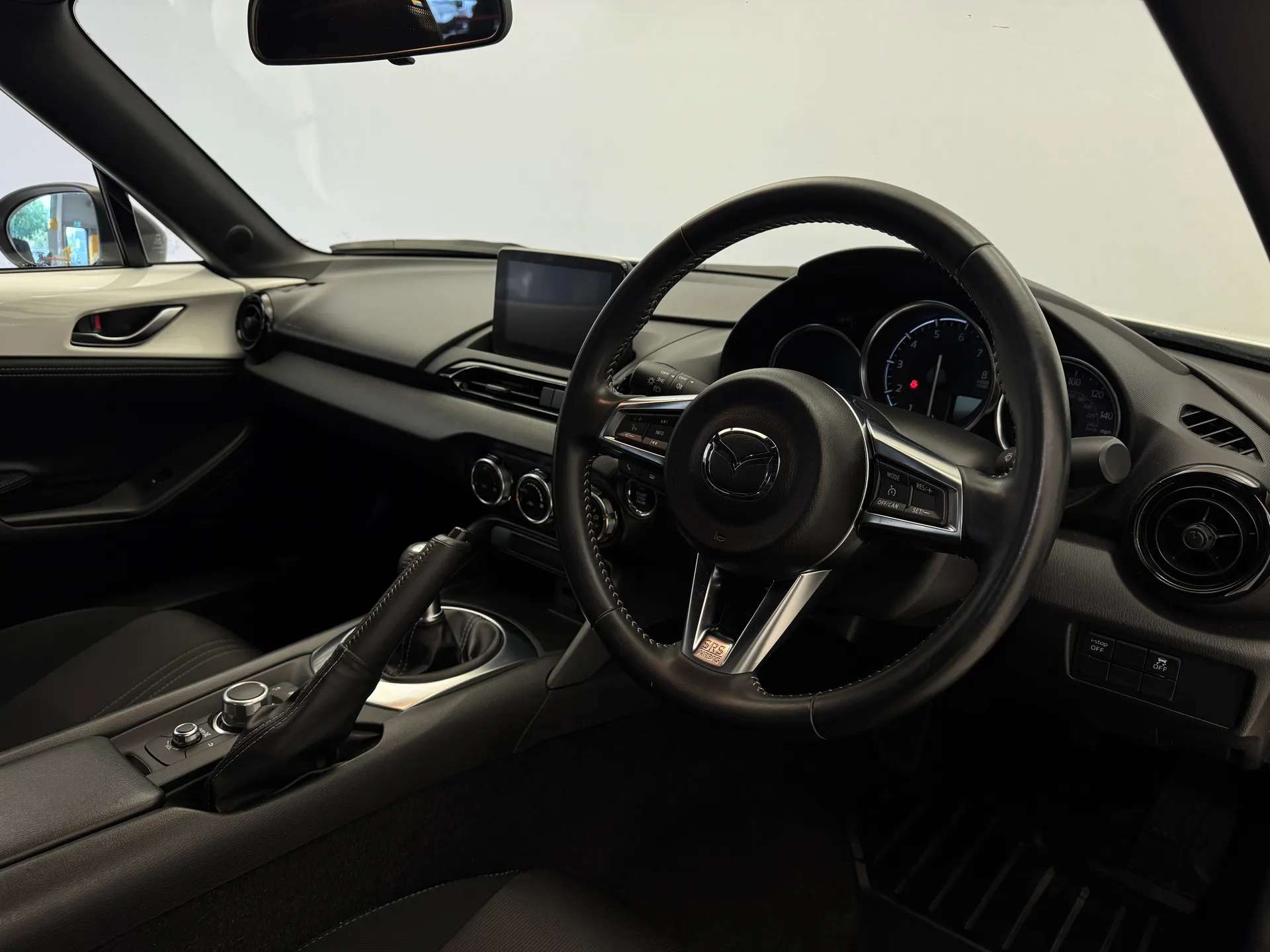 2023 MAZDA MX-5 2023 MAZDA MX-5