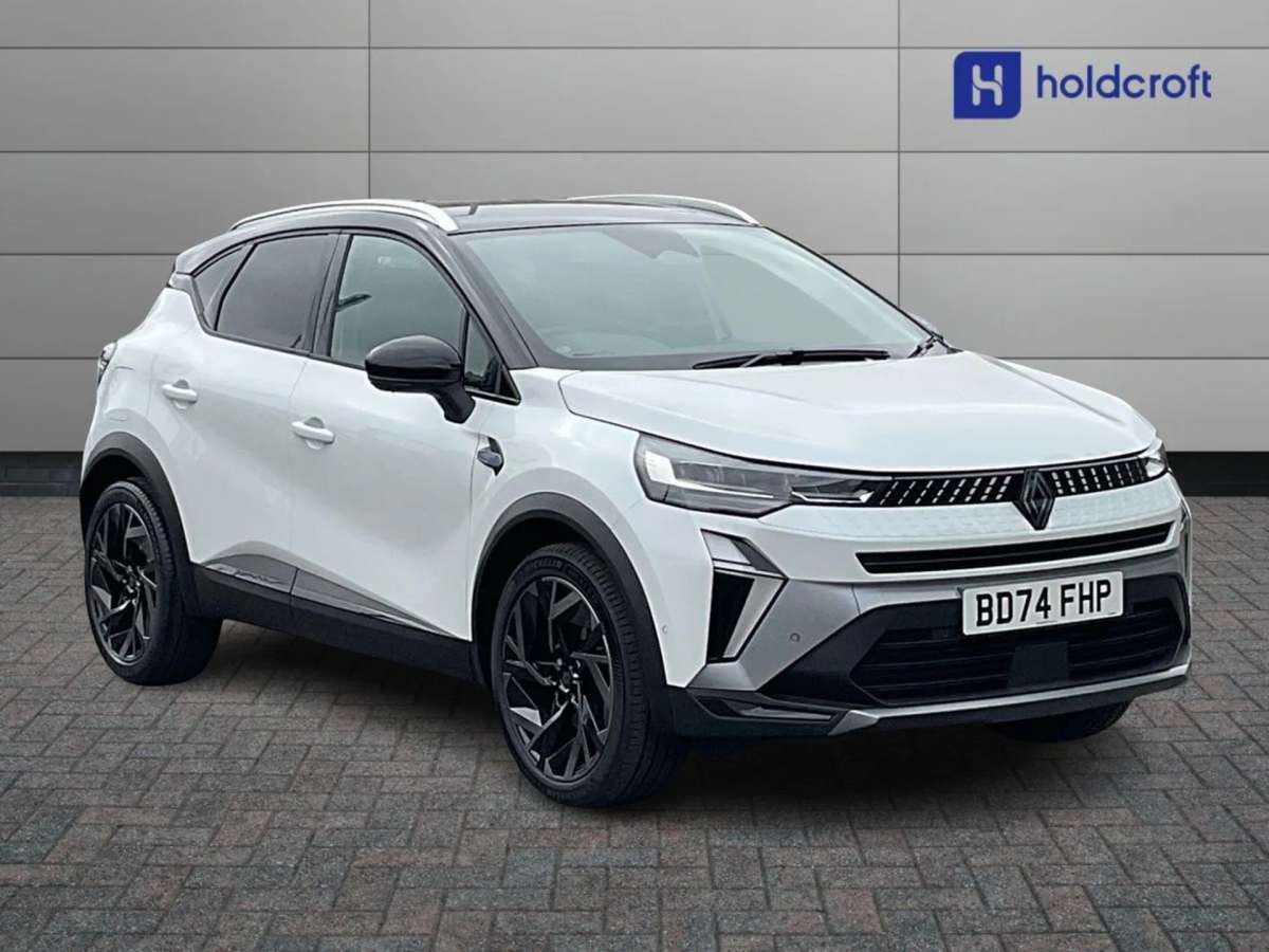 Check out this Renault Captur 2024 Hybrid Electric Automatic