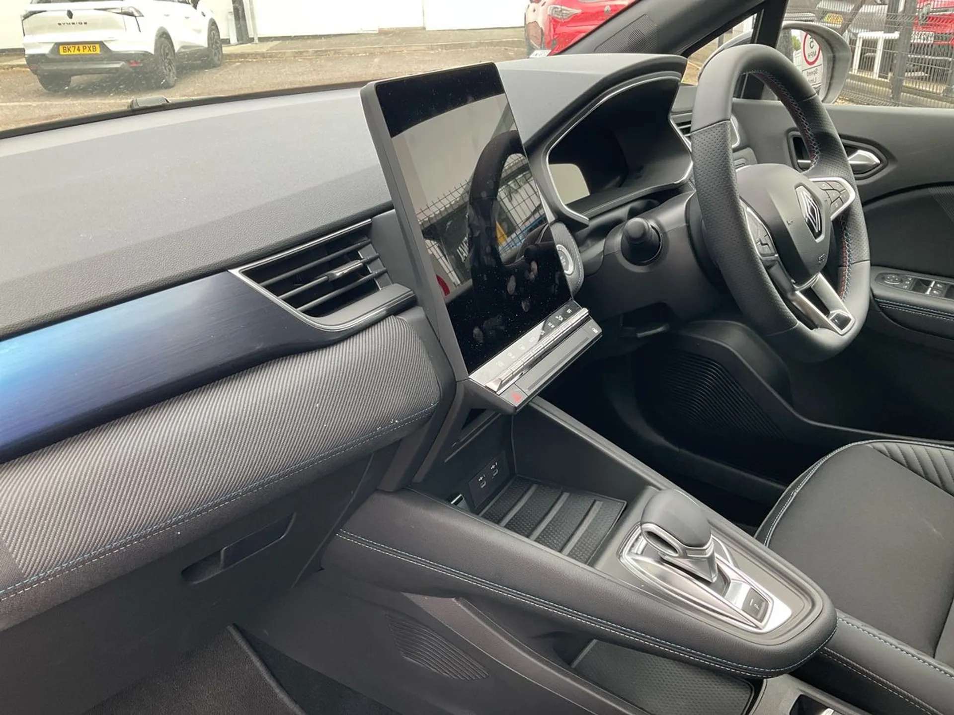 2024 RENAULT CAPTUR 2024 RENAULT CAPTUR