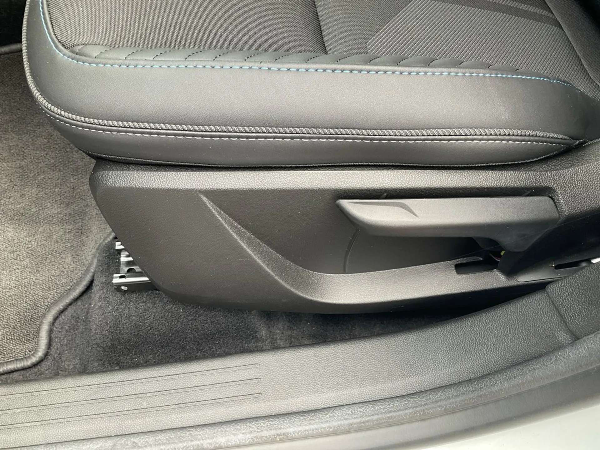 2024 RENAULT CAPTUR 2024 RENAULT CAPTUR