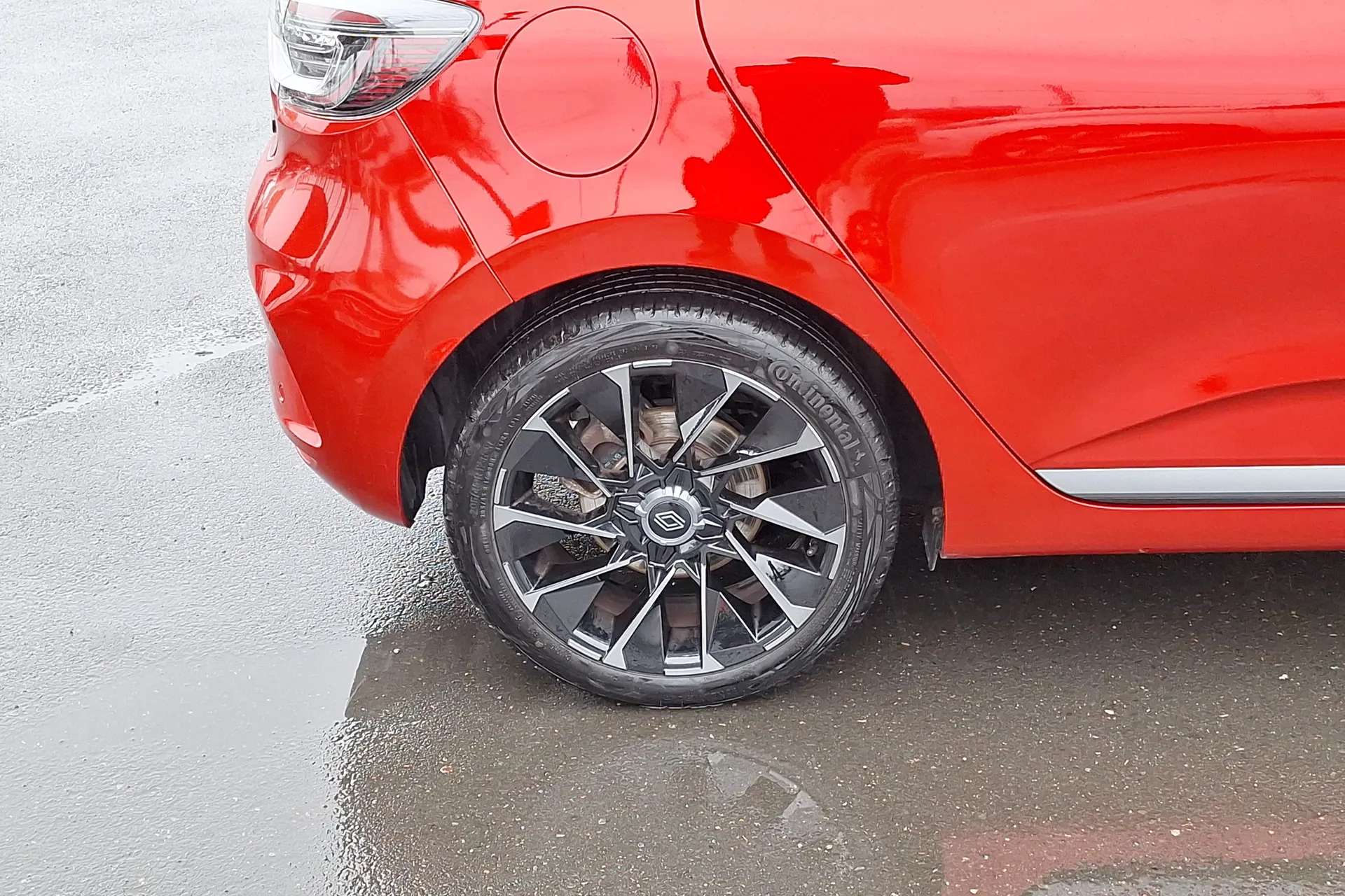 A 2024 RENAULT CLIO 1.6 E-TECH full hybrid 145 Esprit Alpine 5dr Auto A 2024 RENAULT CLIO 1.6 E-TECH full hybrid 145 Esprit Alpine 5dr Auto