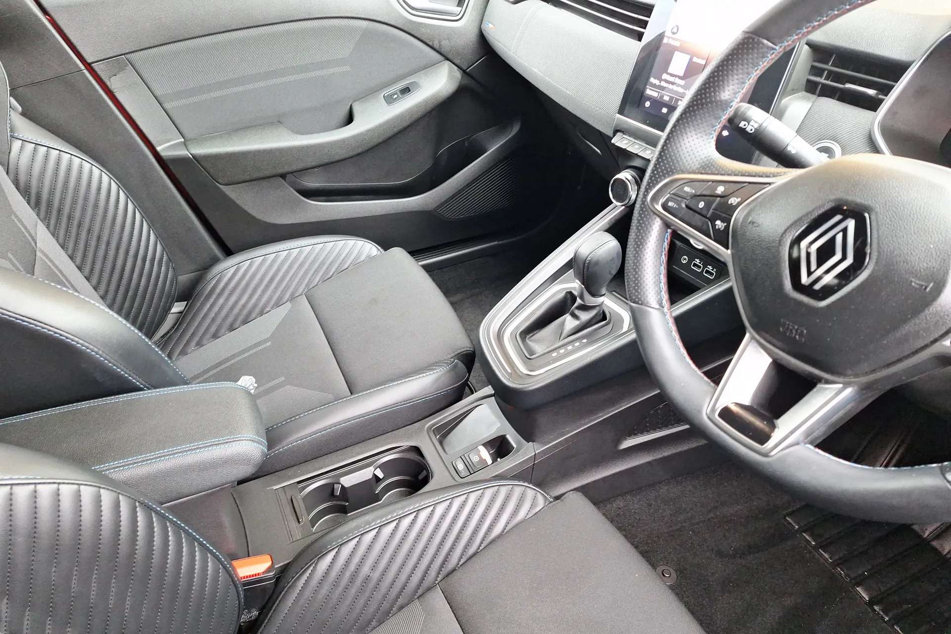 2024 RENAULT CLIO 2024 RENAULT CLIO