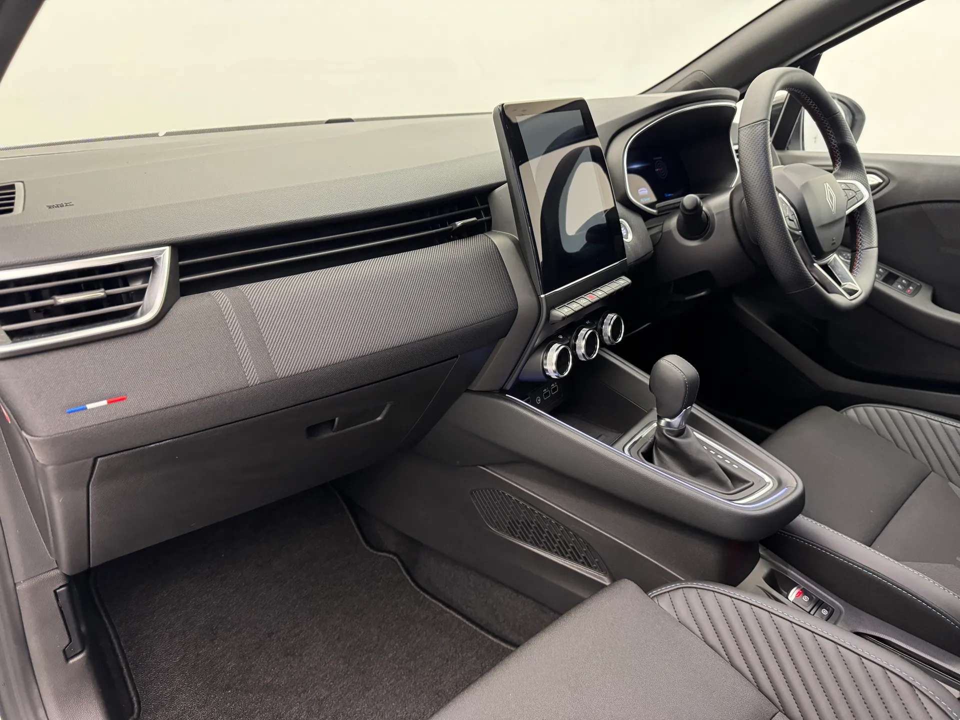 2024 RENAULT CLIO 2024 RENAULT CLIO