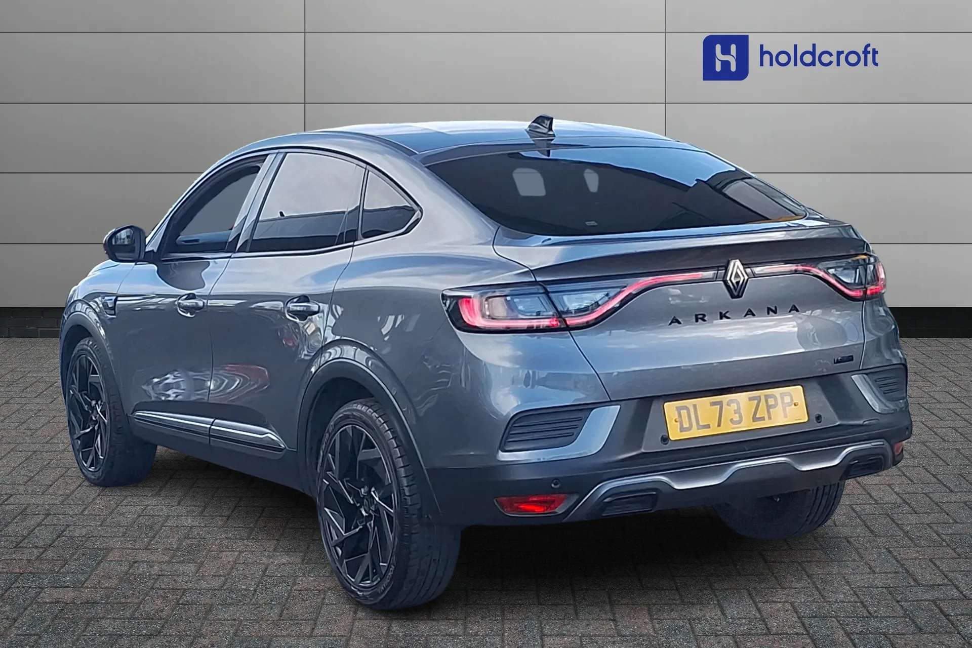 A 2023 RENAULT ARKANA 1.6 E-Tech FHEV 145 Esprit Alpine 5dr Auto A 2023 RENAULT ARKANA 1.6 E-Tech FHEV 145 Esprit Alpine 5dr Auto