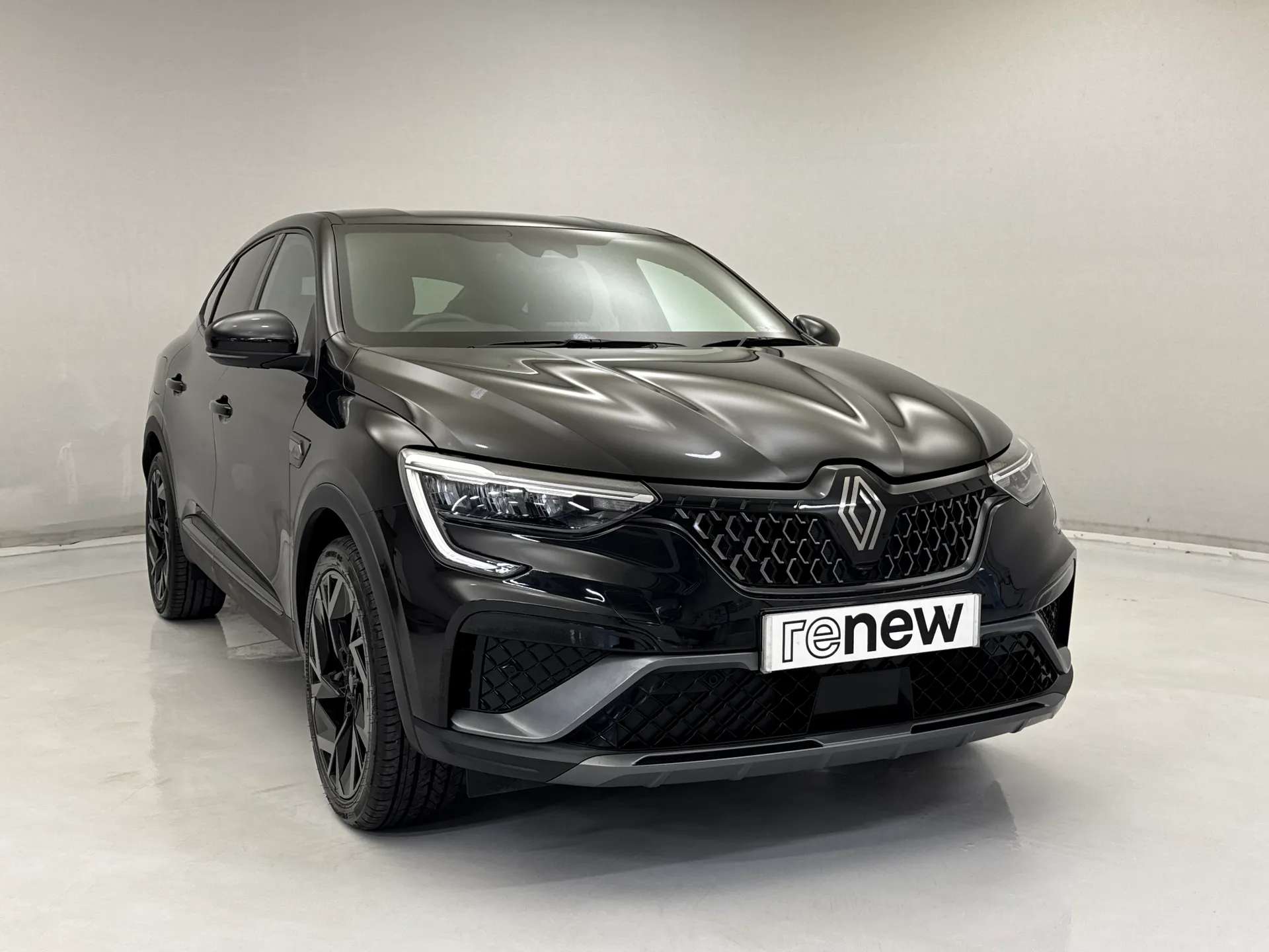A 2023 RENAULT ARKANA 1.6 E-Tech FHEV 145 Esprit Alpine 5dr Auto A 2023 RENAULT ARKANA 1.6 E-Tech FHEV 145 Esprit Alpine 5dr Auto