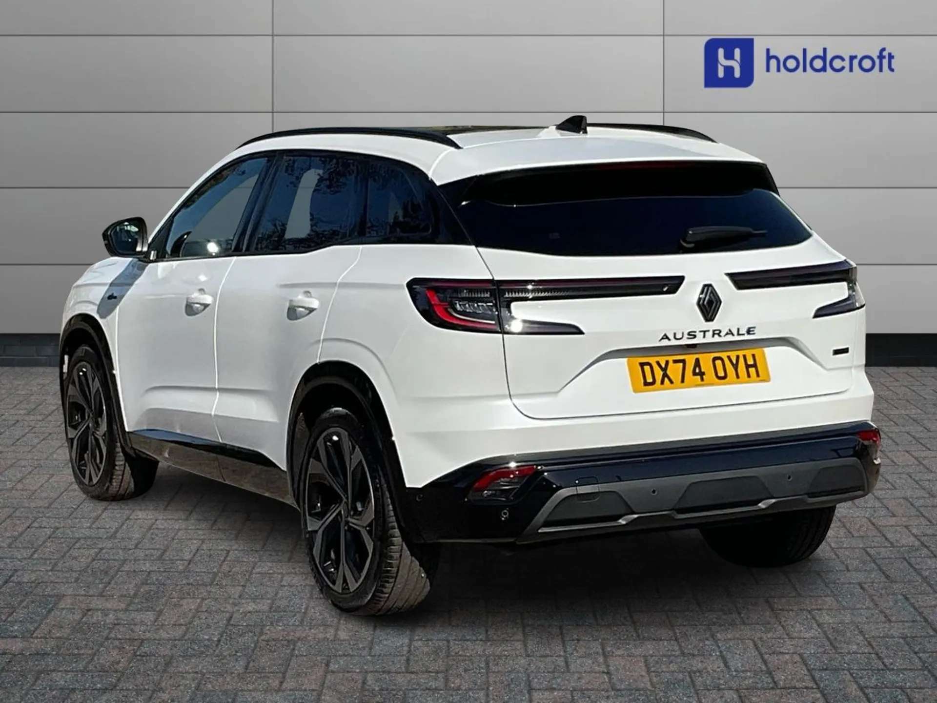 A 2024 RENAULT AUSTRAL E-Tech FHEV Iconic Esprit Alpine 5dr Auto A 2024 RENAULT AUSTRAL E-Tech FHEV Iconic Esprit Alpine 5dr Auto