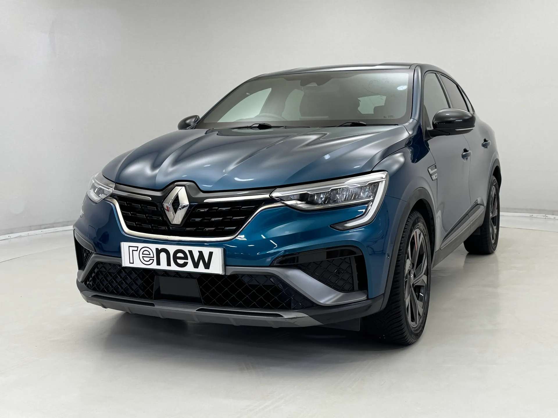 A 2021 RENAULT ARKANA 1.6 E-TECH Hybrid 145 R.S. Line 5dr Auto A 2021 RENAULT ARKANA 1.6 E-TECH Hybrid 145 R.S. Line 5dr Auto
