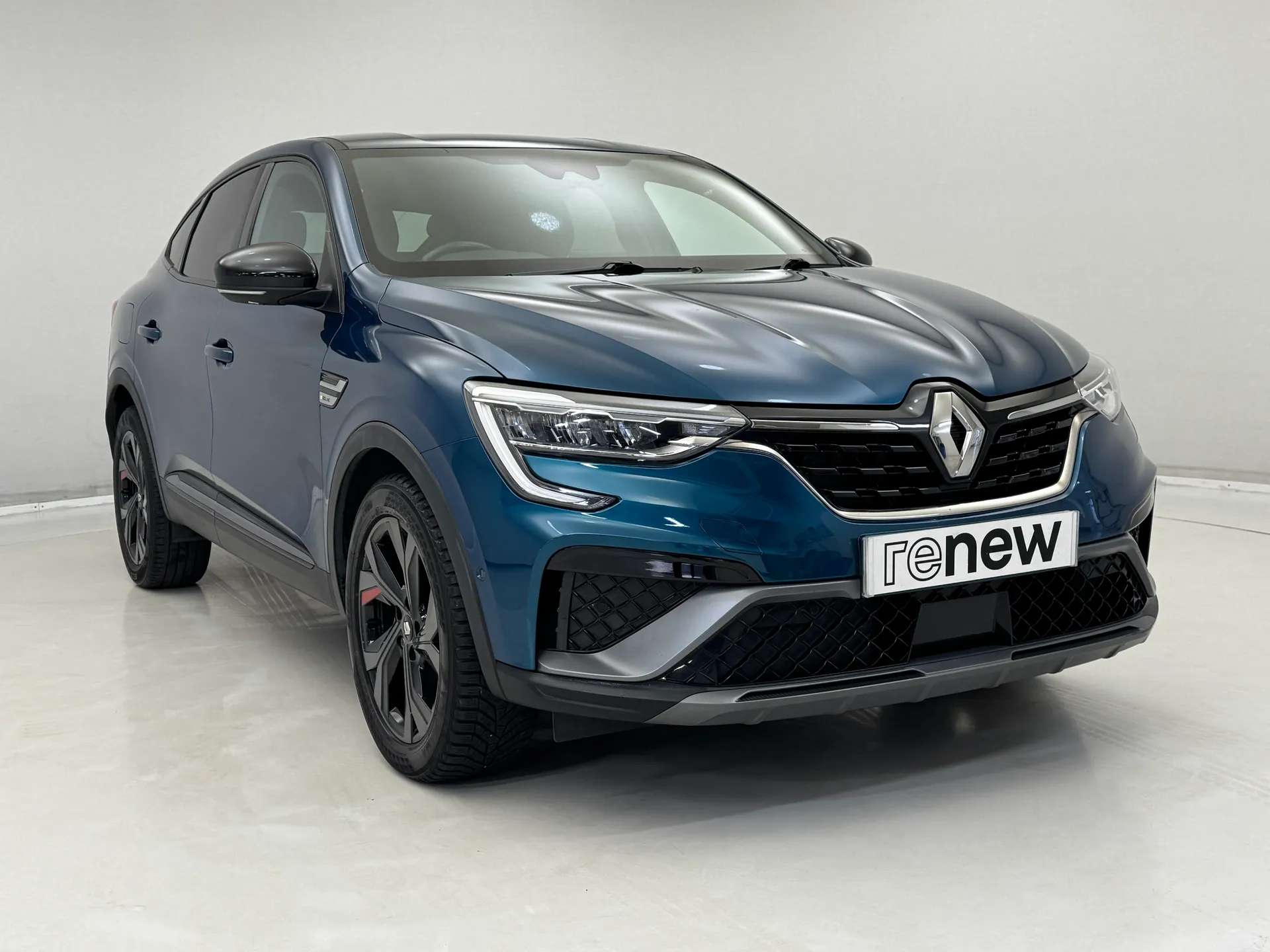 A 2021 RENAULT ARKANA 1.6 E-TECH Hybrid 145 R.S. Line 5dr Auto A 2021 RENAULT ARKANA 1.6 E-TECH Hybrid 145 R.S. Line 5dr Auto