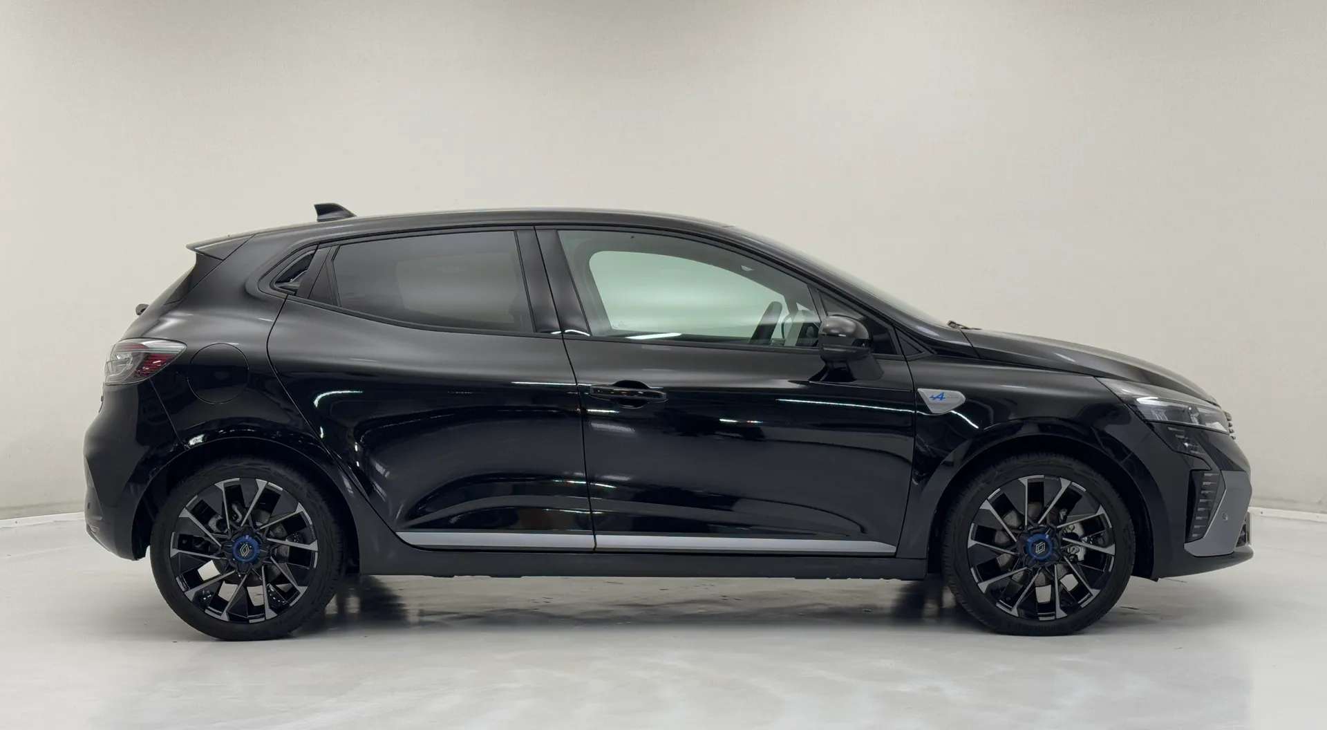 2025 RENAULT CLIO 2025 RENAULT CLIO