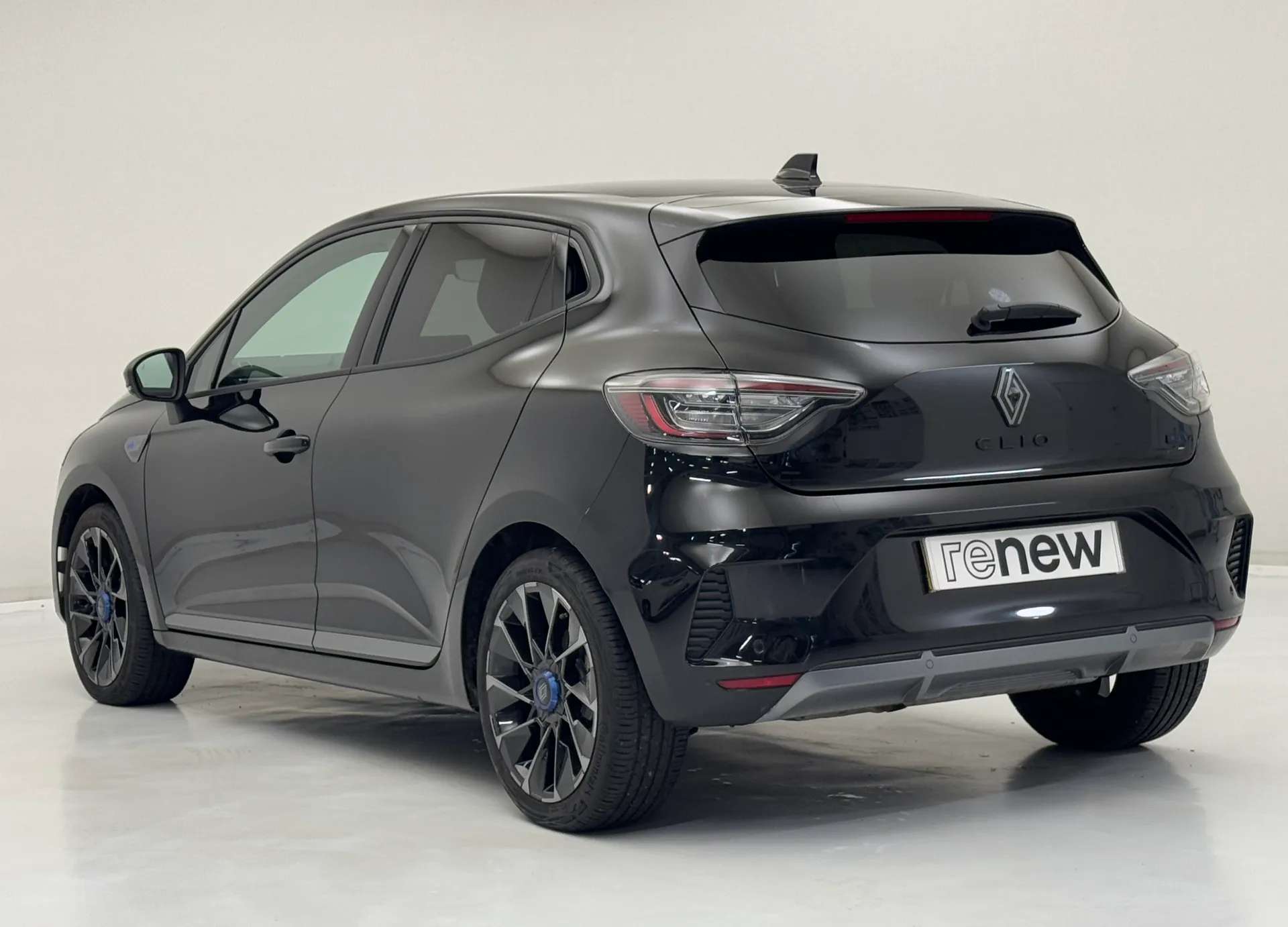 2025 RENAULT CLIO 2025 RENAULT CLIO
