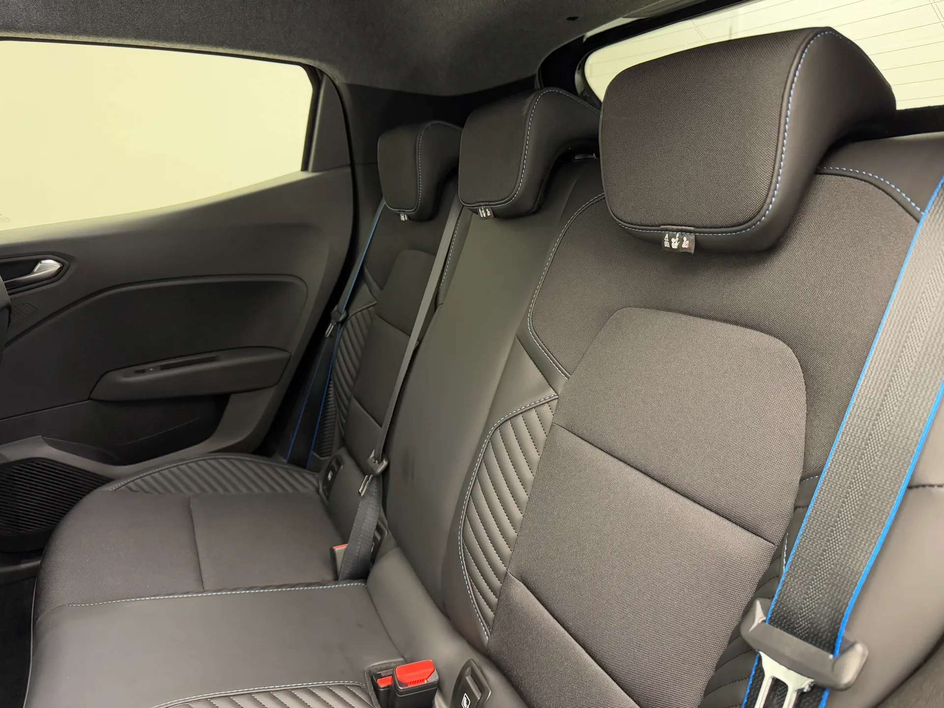 2025 RENAULT CLIO 2025 RENAULT CLIO