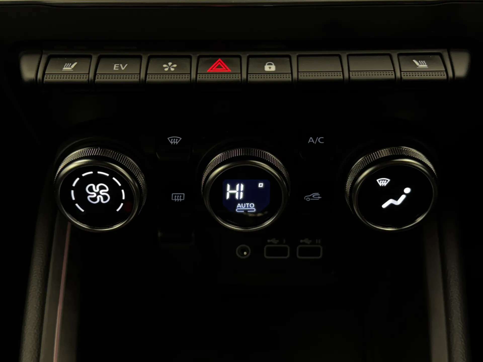 2025 RENAULT CLIO 2025 RENAULT CLIO