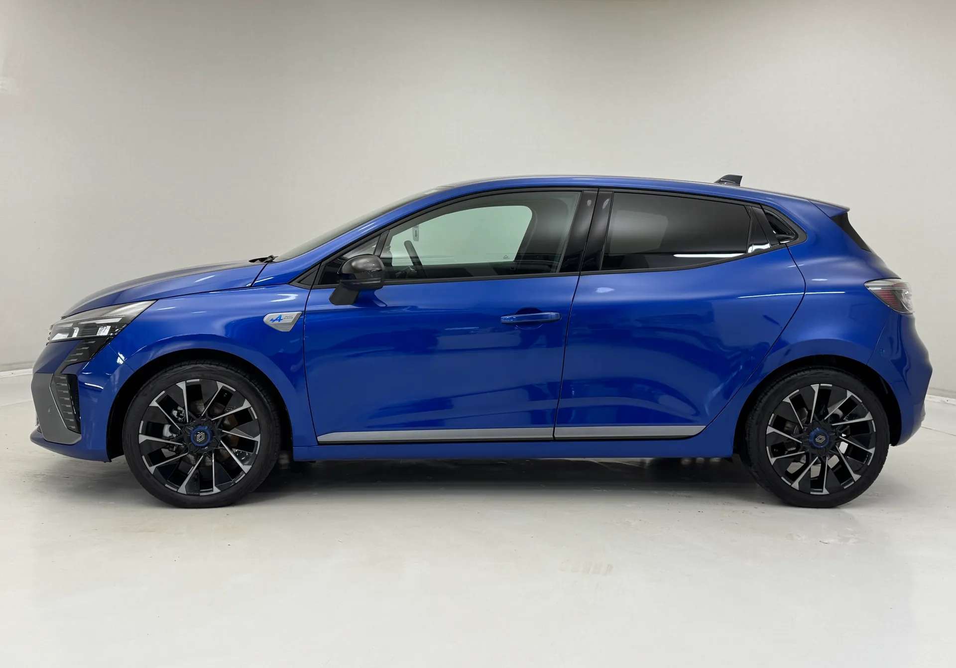 2024 RENAULT CLIO 2024 RENAULT CLIO