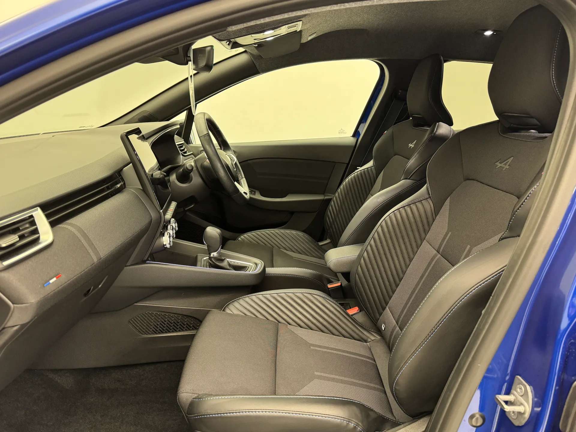 2024 RENAULT CLIO 2024 RENAULT CLIO