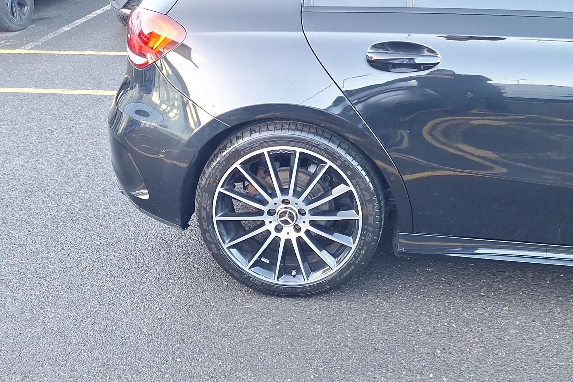 A 2021 MERCEDES-BENZ A-CLASS A200d Exclusive Edition 5dr Auto A 2021 MERCEDES-BENZ A-CLASS A200d Exclusive Edition 5dr Auto