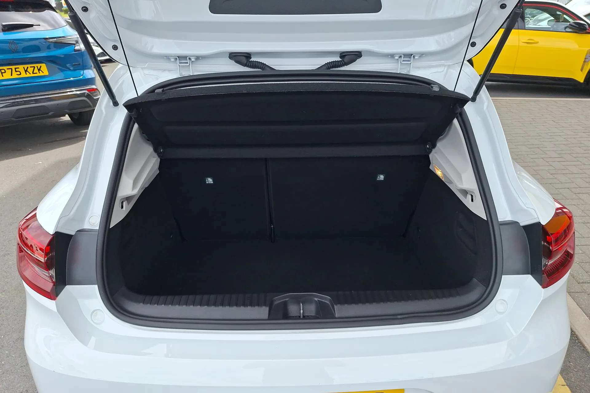 2022 RENAULT CLIO 2022 RENAULT CLIO