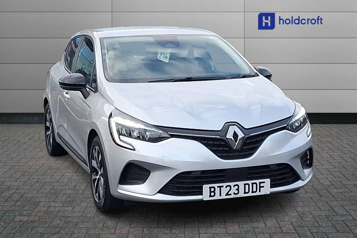 Check out this Renault Clio 2023 Hybrid Electric Automatic