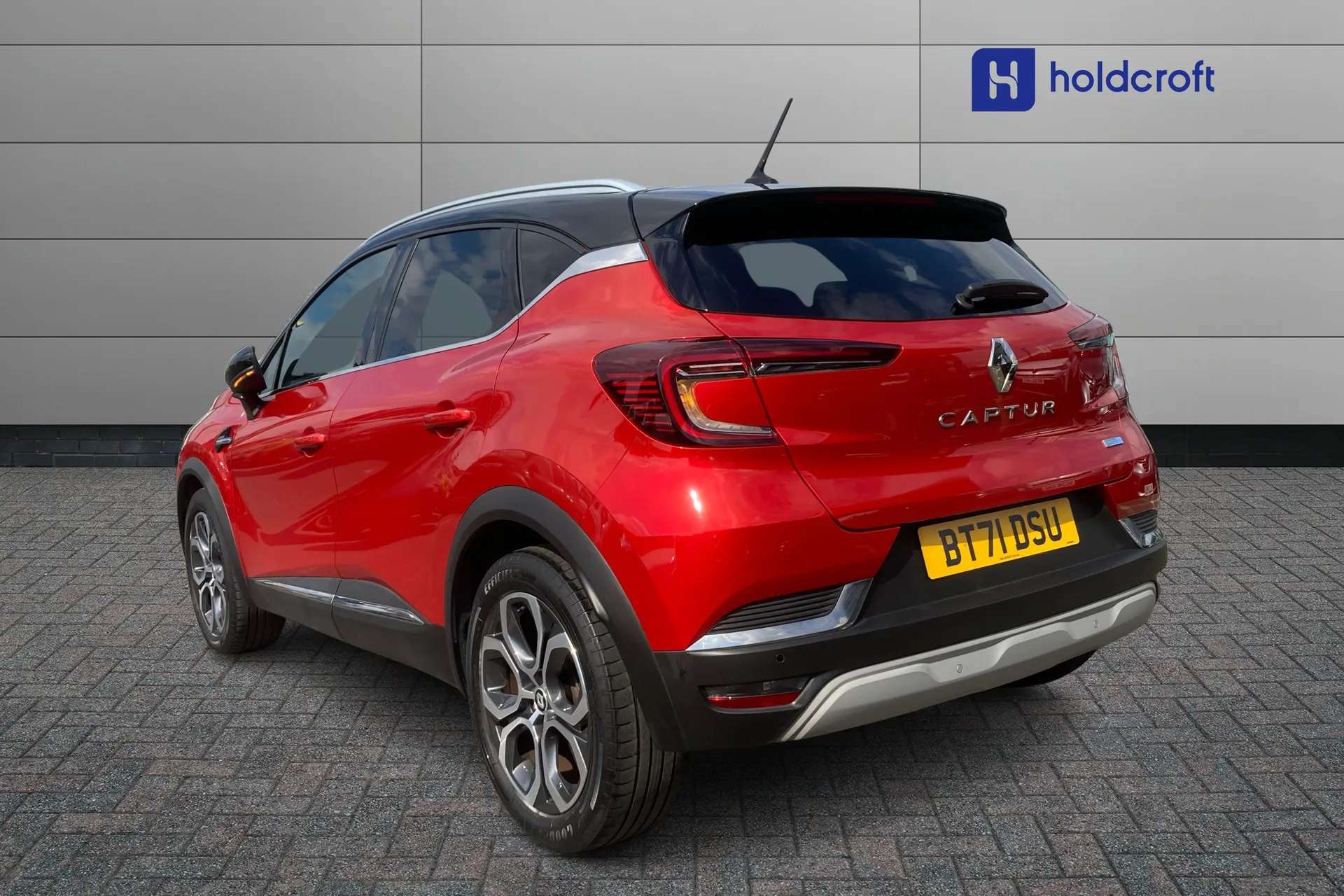 A 2021 RENAULT CAPTUR 1.6 E-TECH Hybrid 145 S Edition 5dr Auto A 2021 RENAULT CAPTUR 1.6 E-TECH Hybrid 145 S Edition 5dr Auto