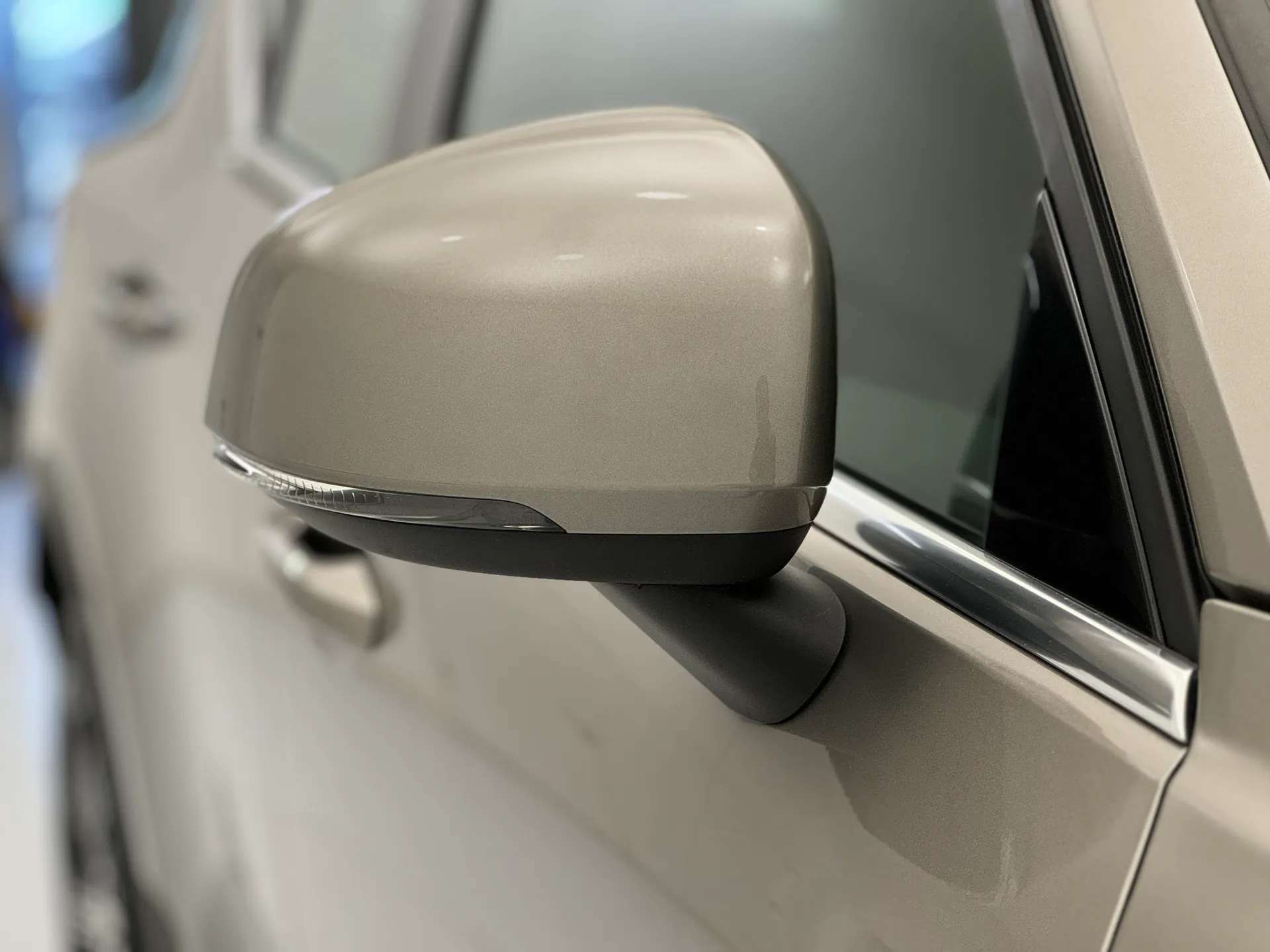 2020 VOLVO XC40 2020 VOLVO XC40