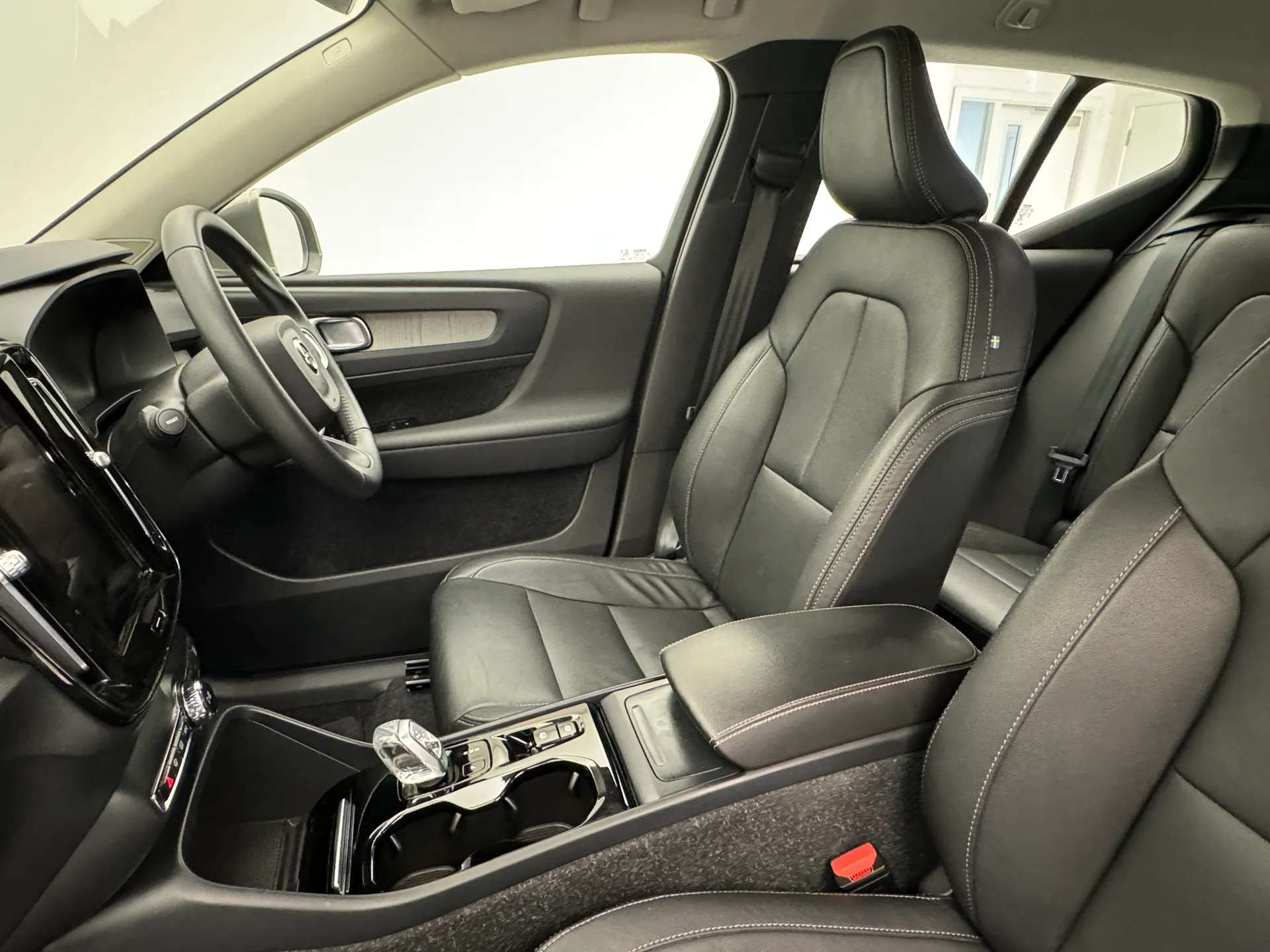 2020 VOLVO XC40 2020 VOLVO XC40