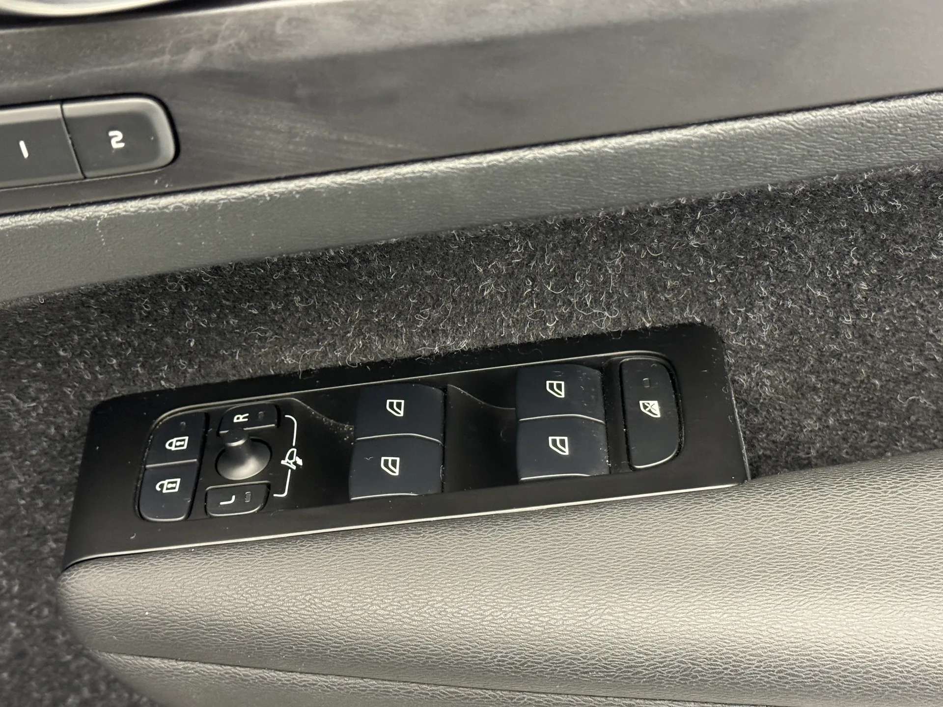2020 VOLVO XC40 2020 VOLVO XC40