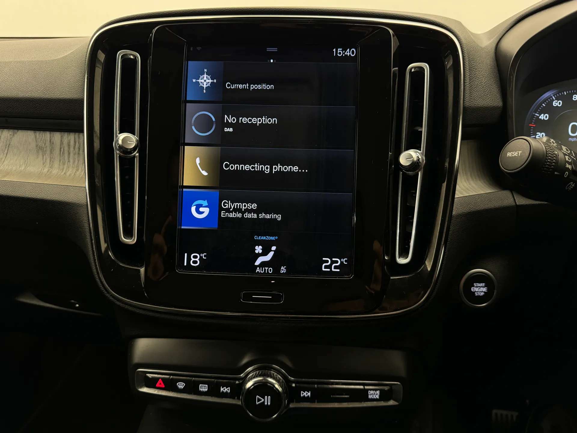 2020 VOLVO XC40 2020 VOLVO XC40