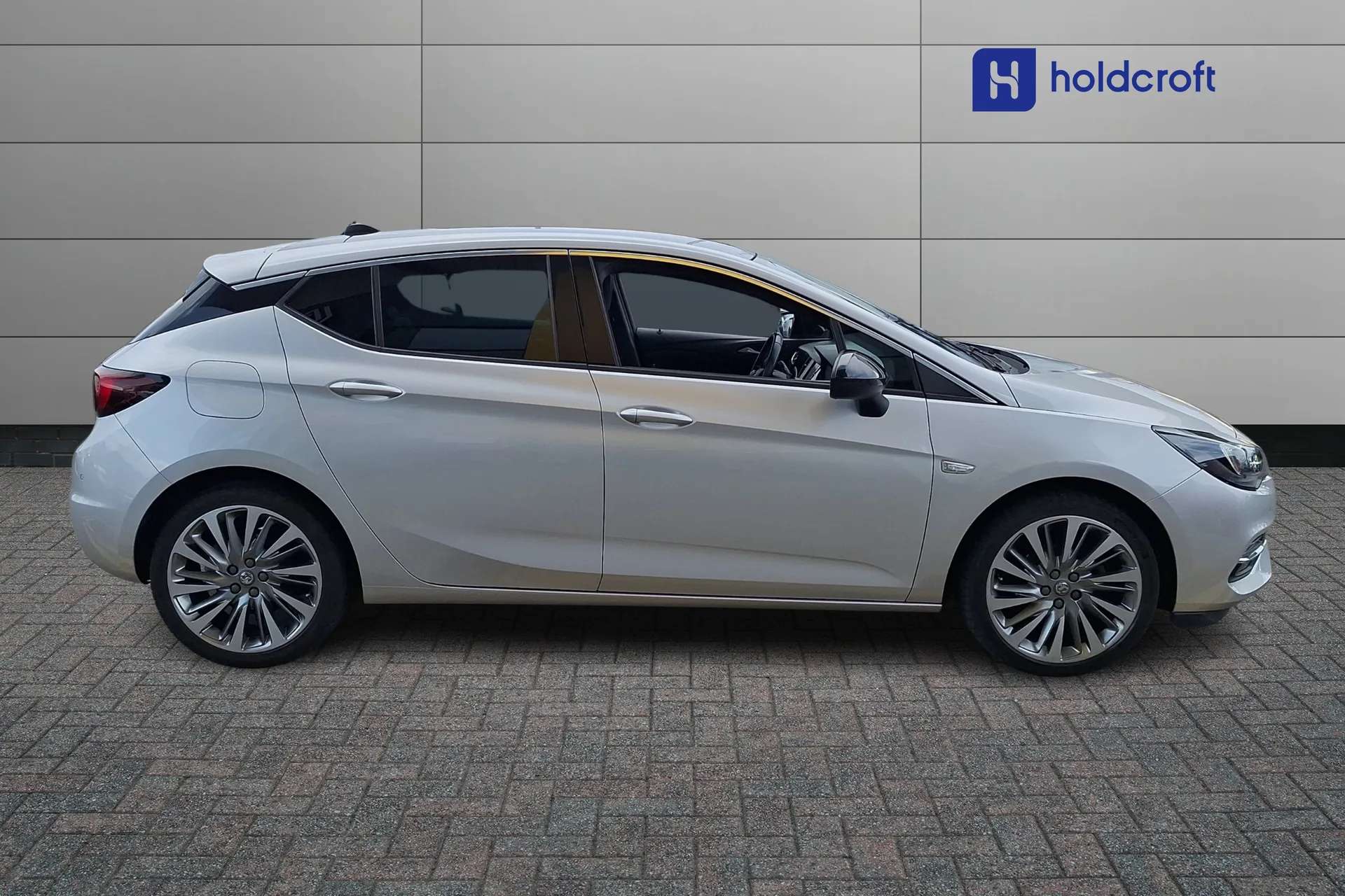 A 2021 VAUXHALL ASTRA 1.5 Turbo D Griffin Edition 5dr Auto A 2021 VAUXHALL ASTRA 1.5 Turbo D Griffin Edition 5dr Auto