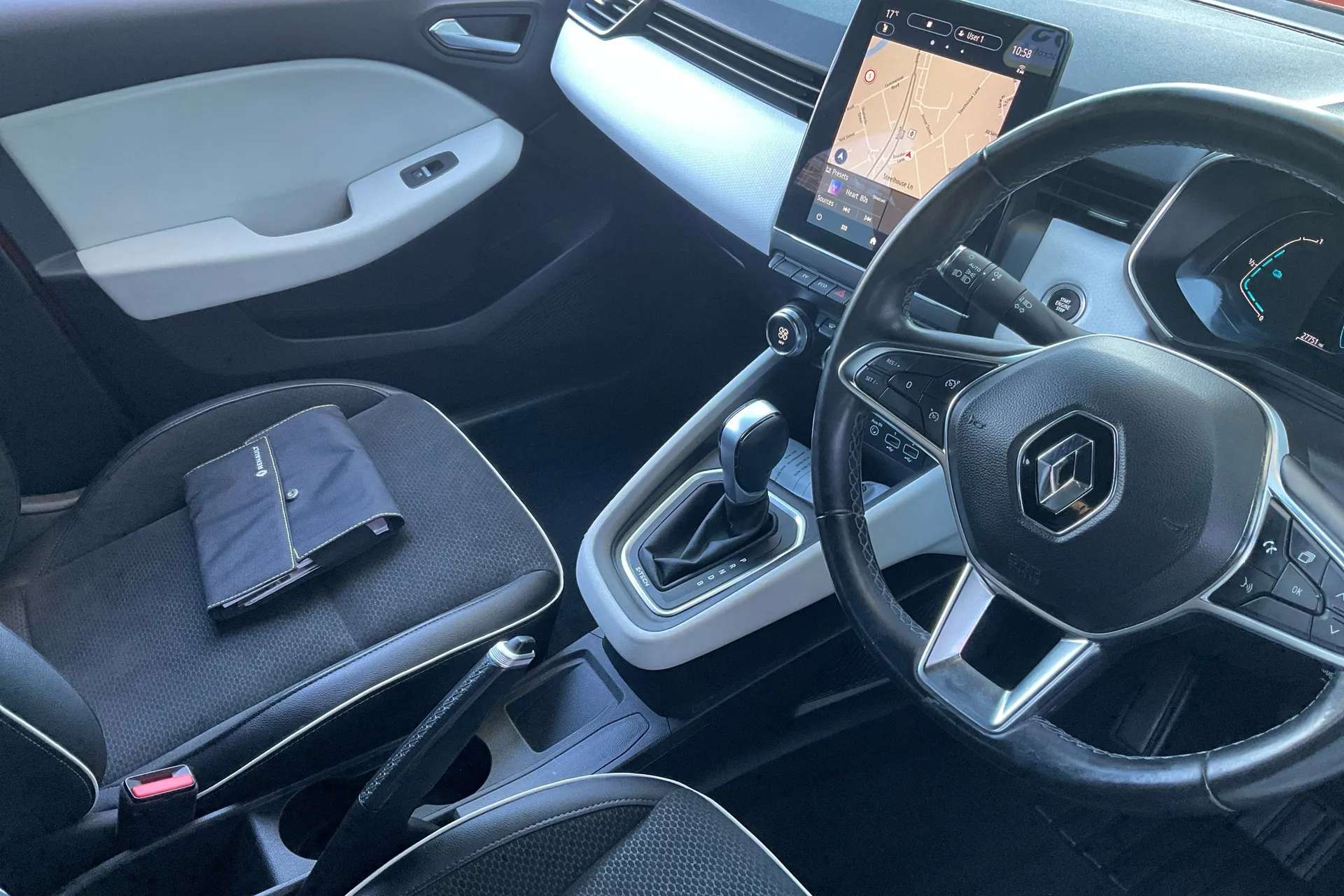 2021 RENAULT CLIO 2021 RENAULT CLIO
