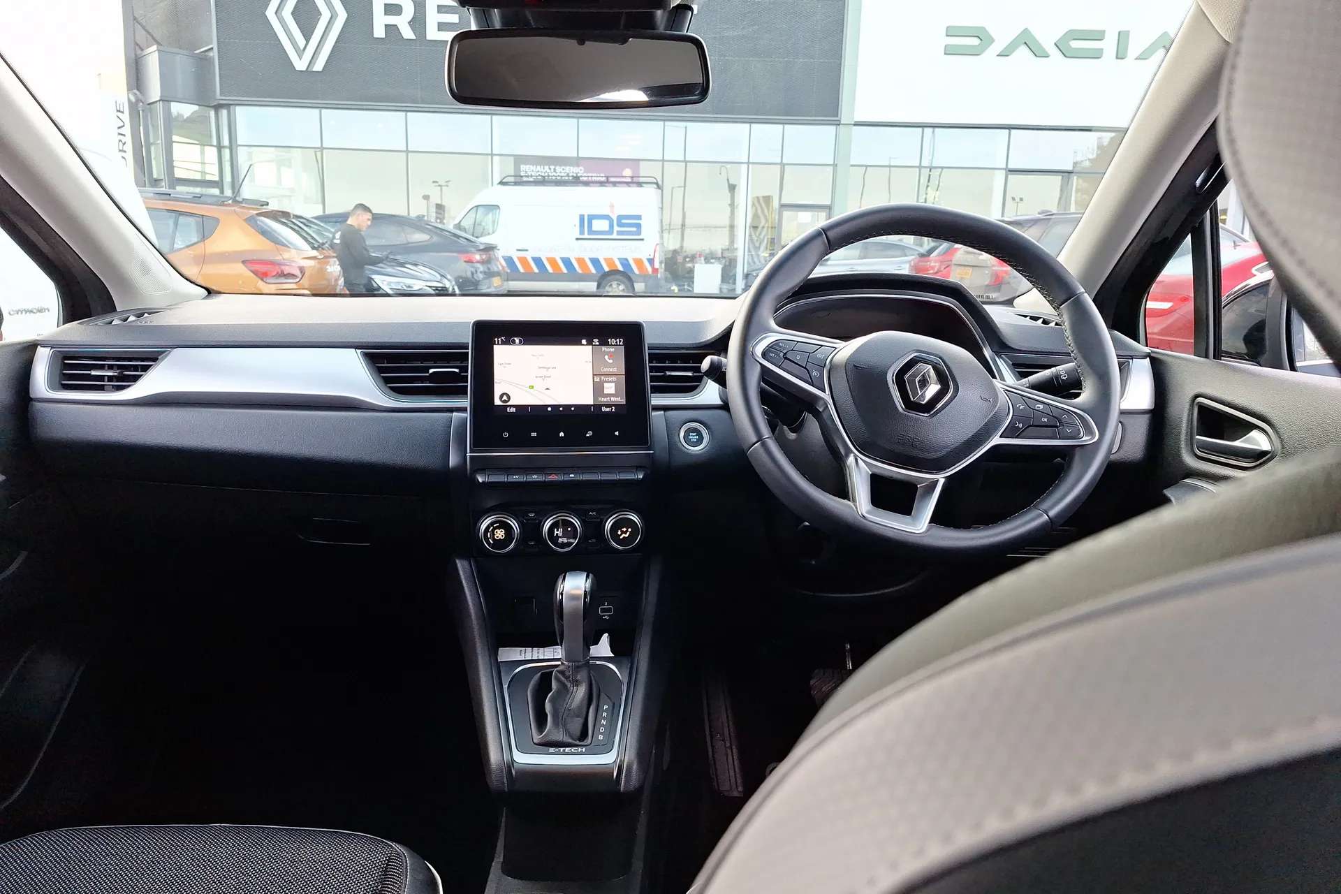 A 2022 RENAULT CAPTUR 1.6 E-TECH Hybrid 145 S Edition 5dr Auto A 2022 RENAULT CAPTUR 1.6 E-TECH Hybrid 145 S Edition 5dr Auto