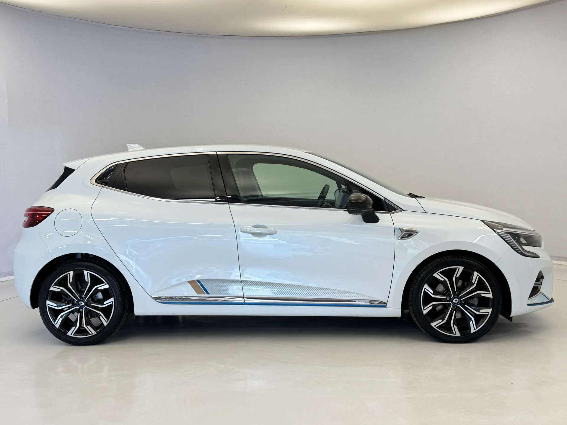 2021 RENAULT CLIO 2021 RENAULT CLIO