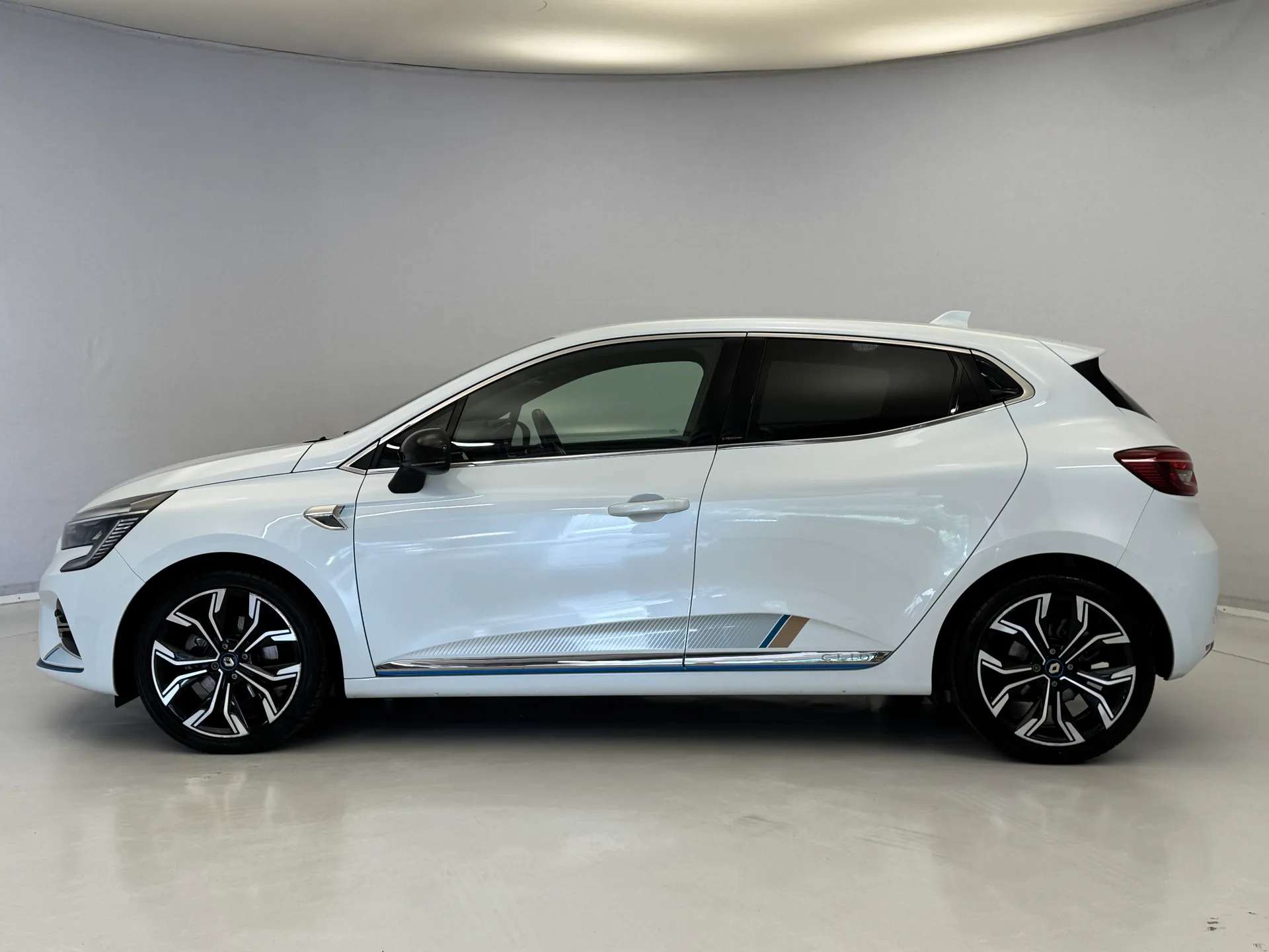 2021 RENAULT CLIO 2021 RENAULT CLIO