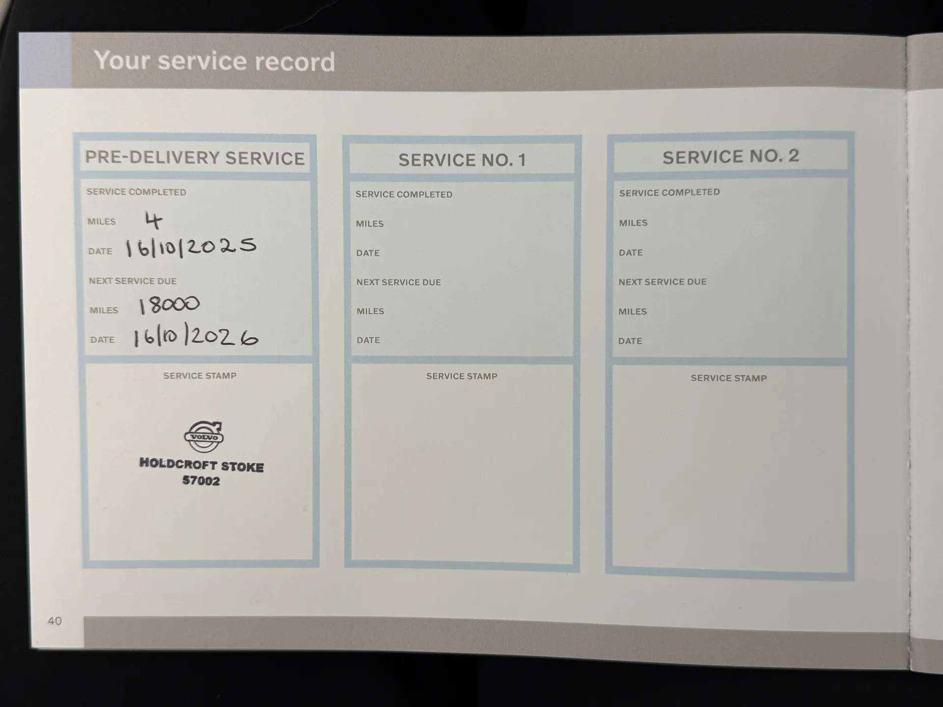 2025 VOLVO XC40 2025 VOLVO XC40