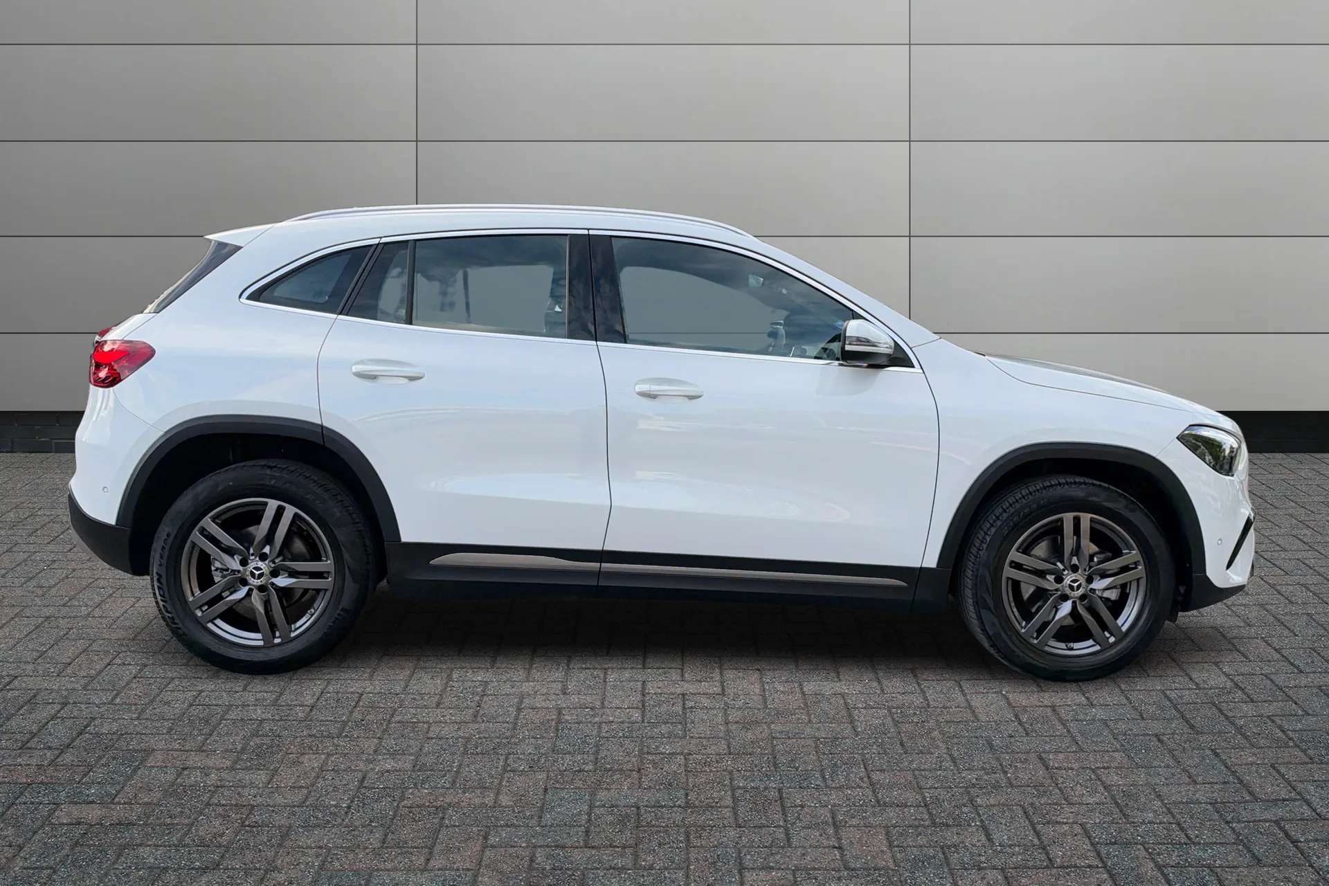 2024 MERCEDES-BENZ GLA 2024 MERCEDES-BENZ GLA