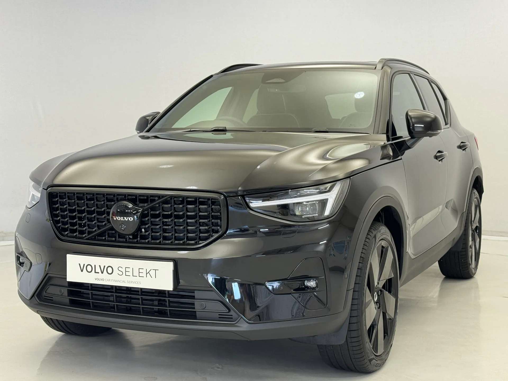 2026 VOLVO XC40 2026 VOLVO XC40