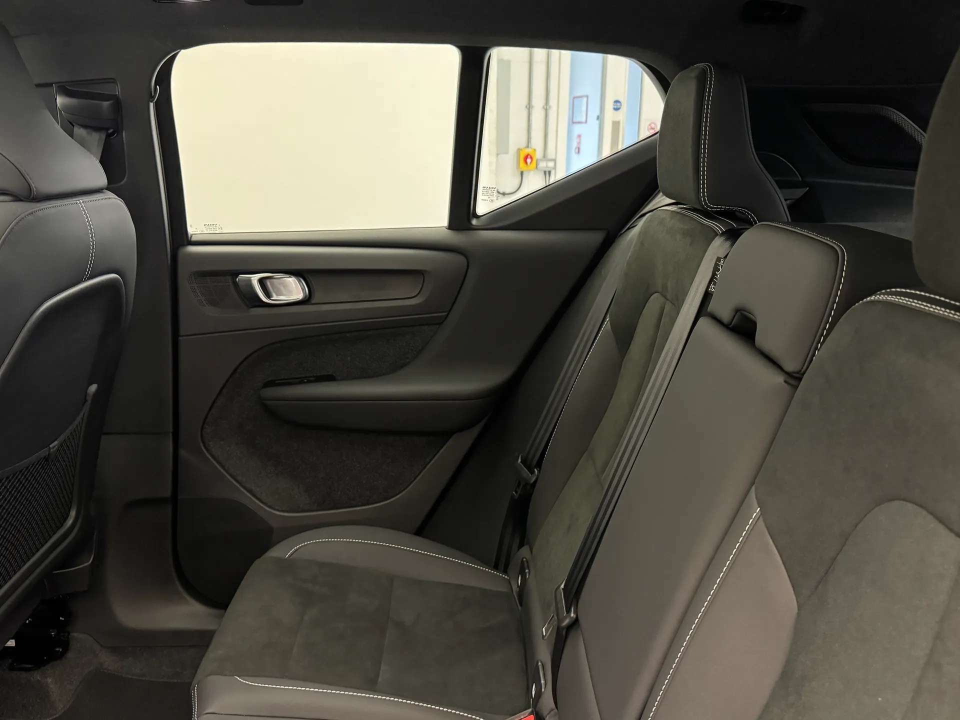 2026 VOLVO XC40 2026 VOLVO XC40