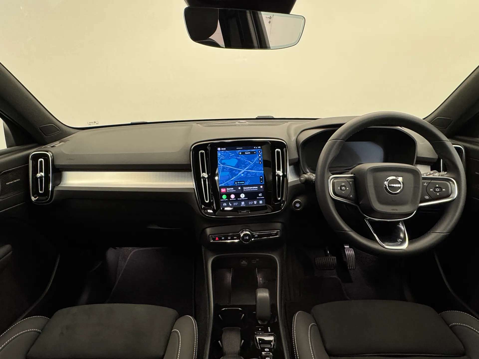 2026 VOLVO XC40 2026 VOLVO XC40