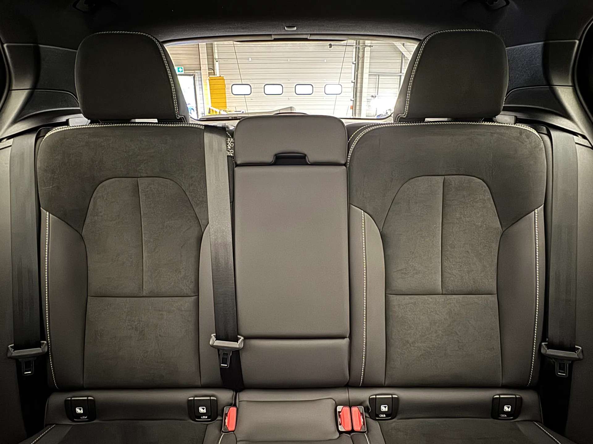 2026 VOLVO XC40 2026 VOLVO XC40