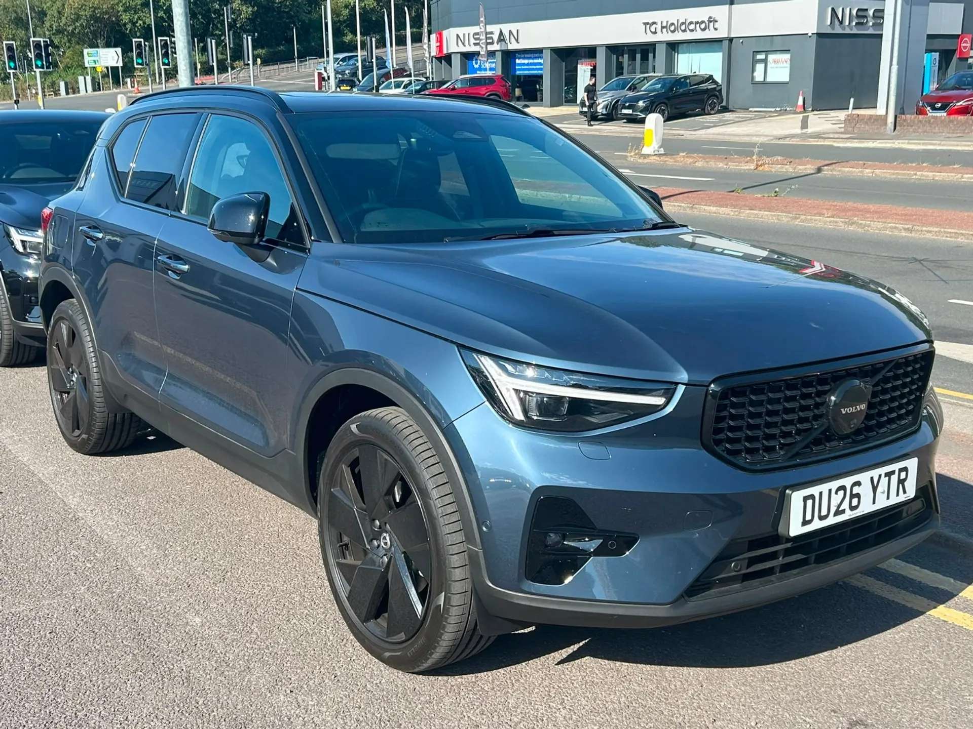 A 2026 VOLVO XC40 2.0 B4P Ultra Black Edition 5dr Auto A 2026 VOLVO XC40 2.0 B4P Ultra Black Edition 5dr Auto