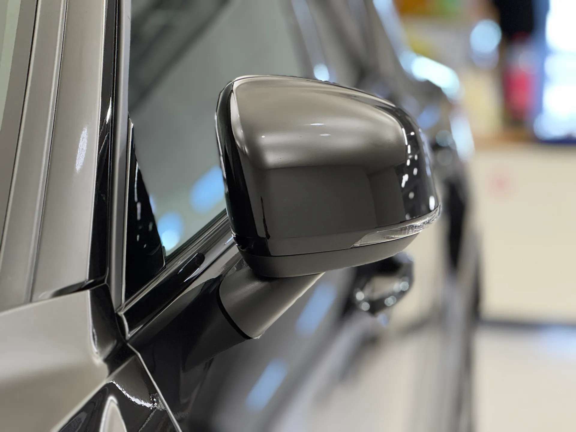 2025 VOLVO XC40 2025 VOLVO XC40