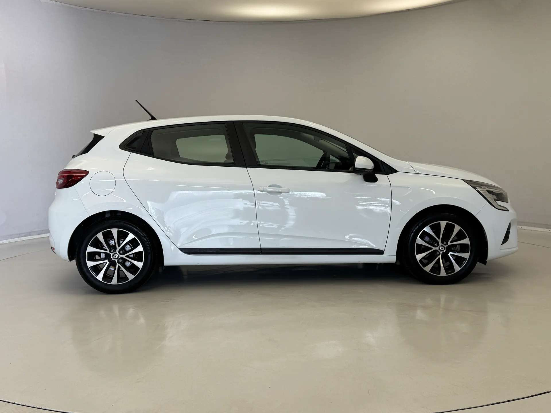 2022 RENAULT CLIO 2022 RENAULT CLIO