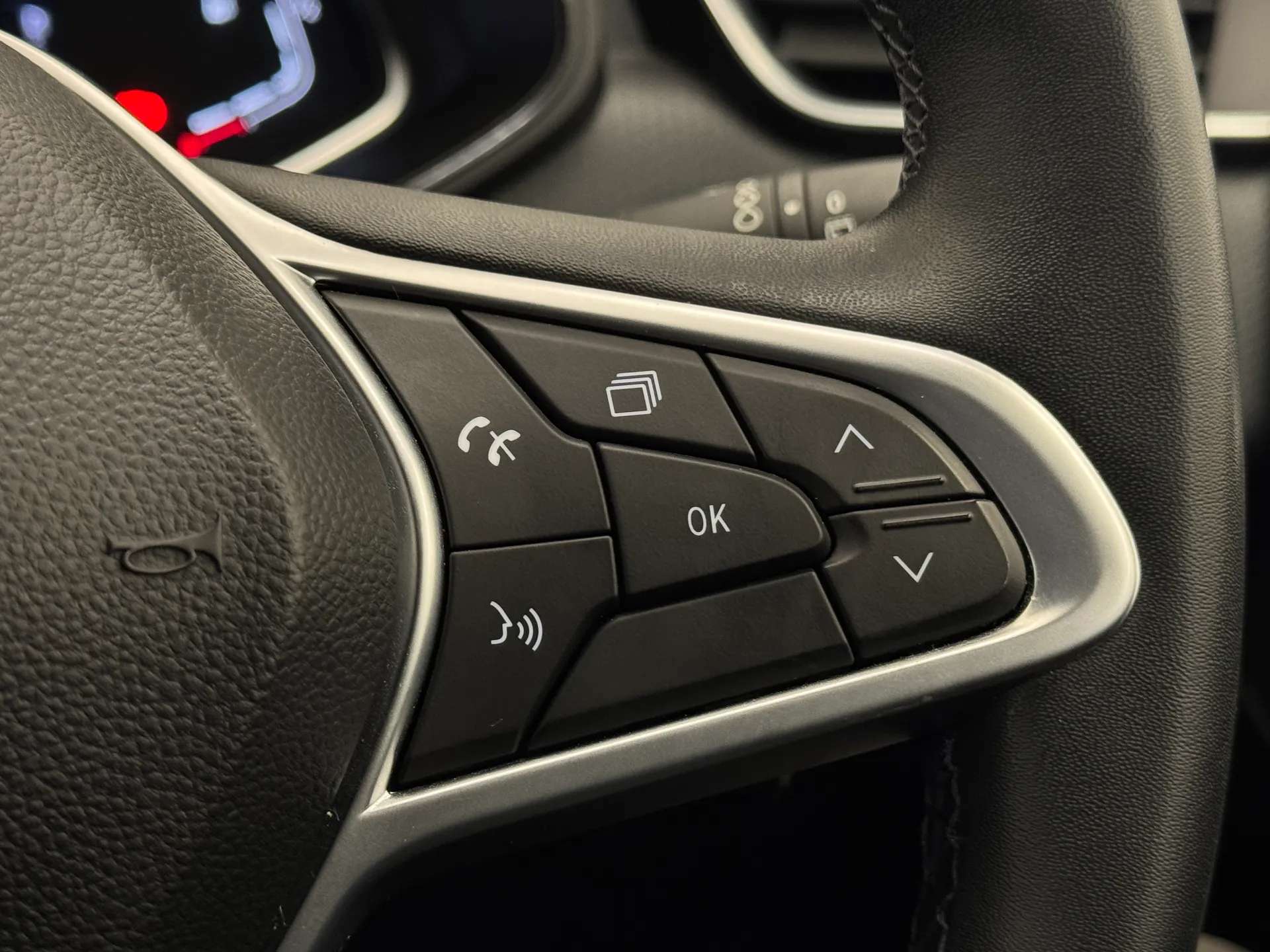 2022 RENAULT CLIO 2022 RENAULT CLIO