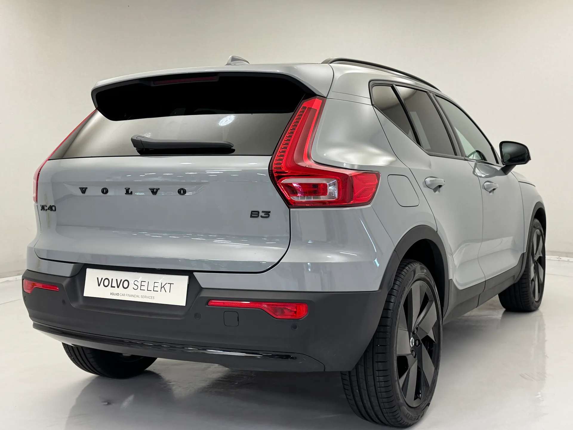2026 VOLVO XC40 2026 VOLVO XC40