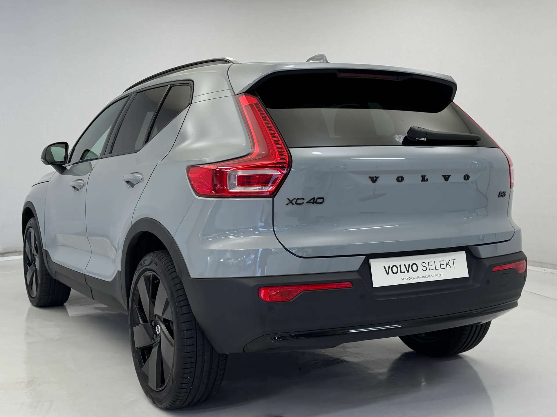 2026 VOLVO XC40 2026 VOLVO XC40