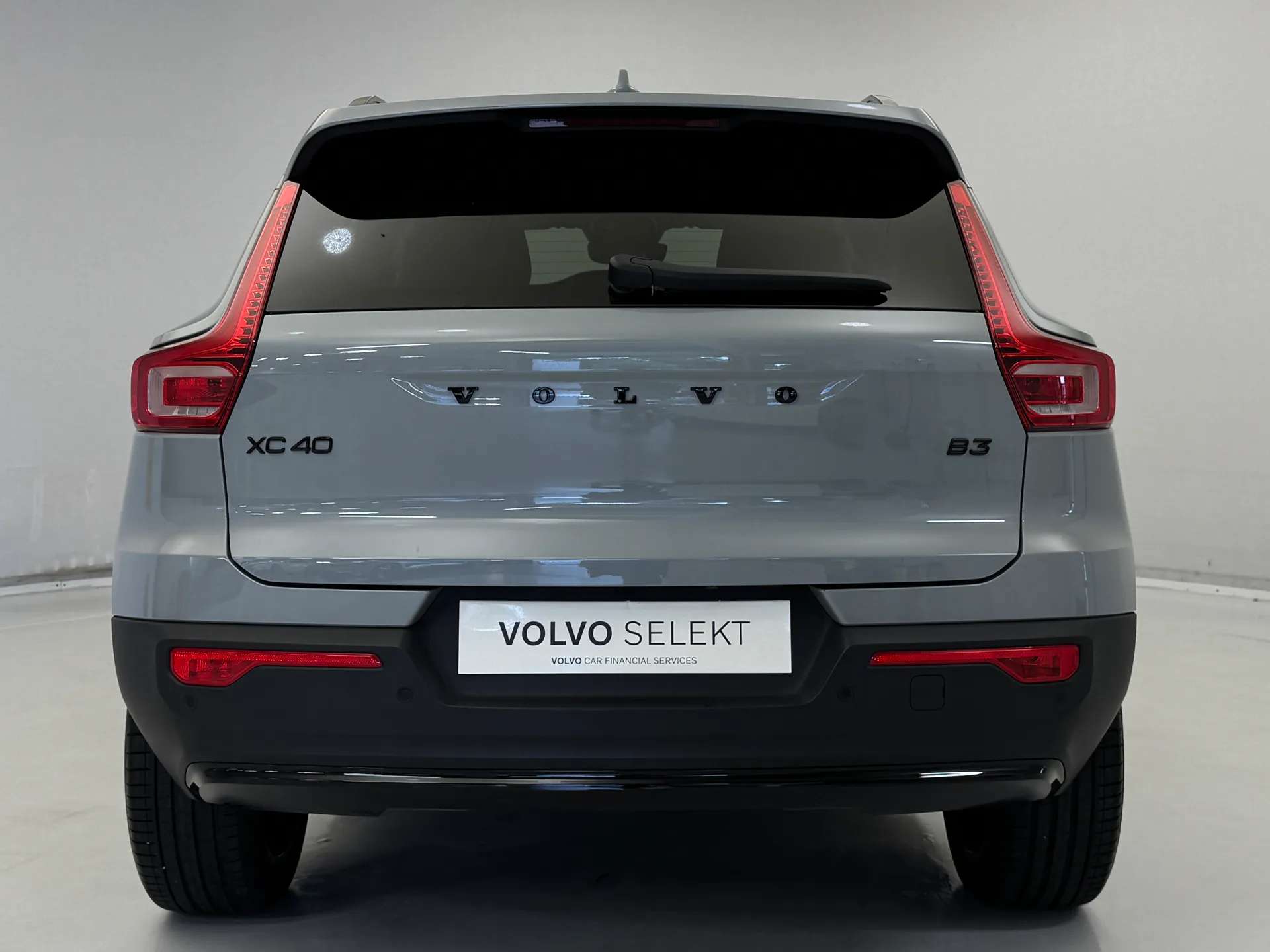 2026 VOLVO XC40 2026 VOLVO XC40