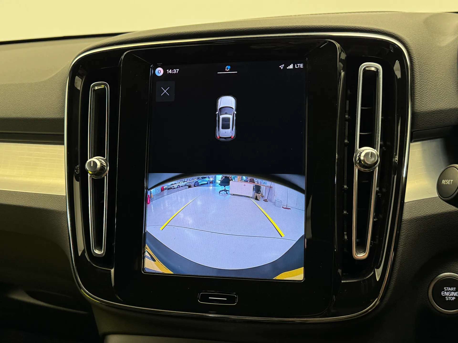 2026 VOLVO XC40 2026 VOLVO XC40